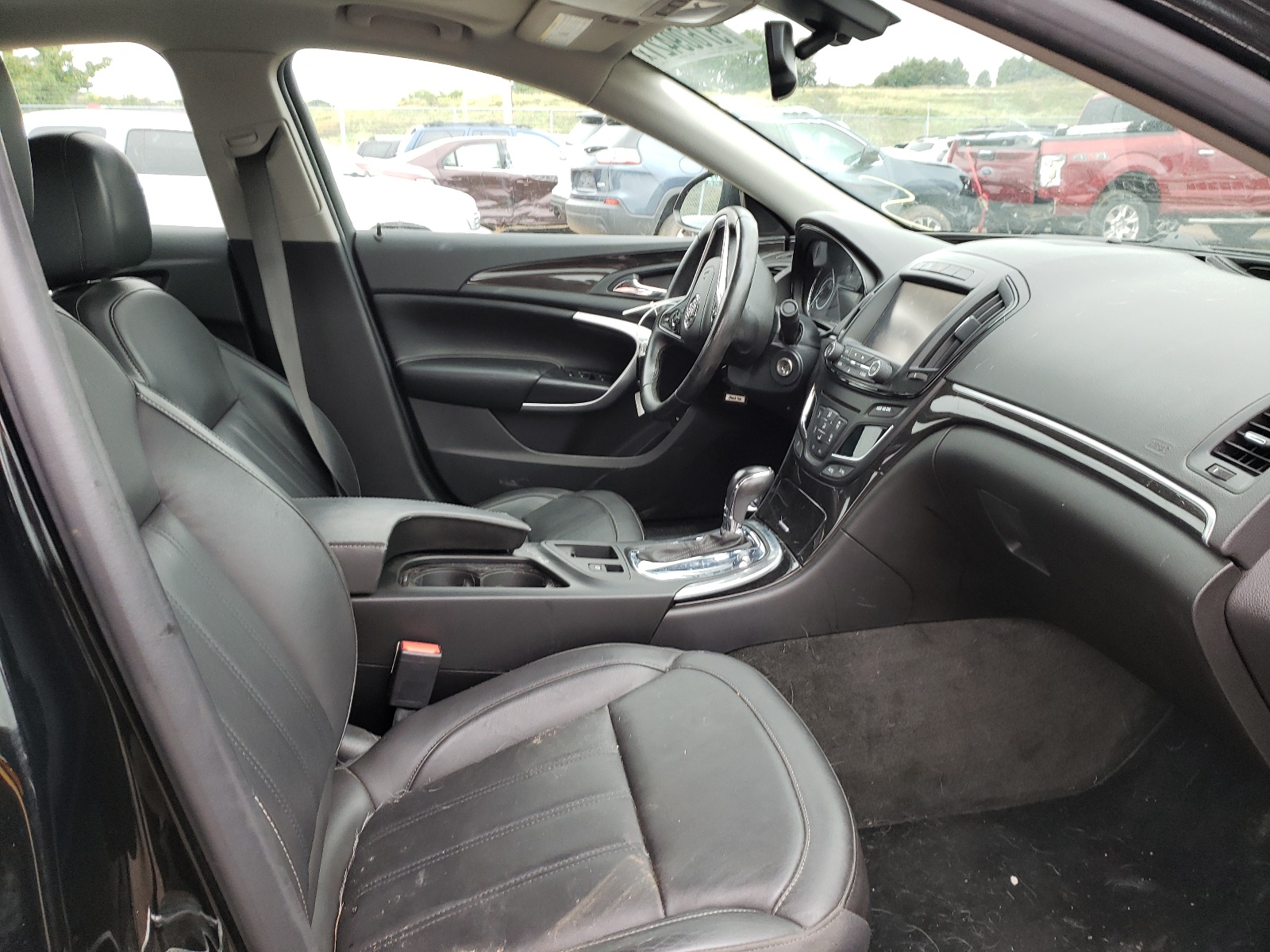 Photo 5 from auction – 2016 BUICK REGAL SPOR with VIN 2G4G35EX4G9200612