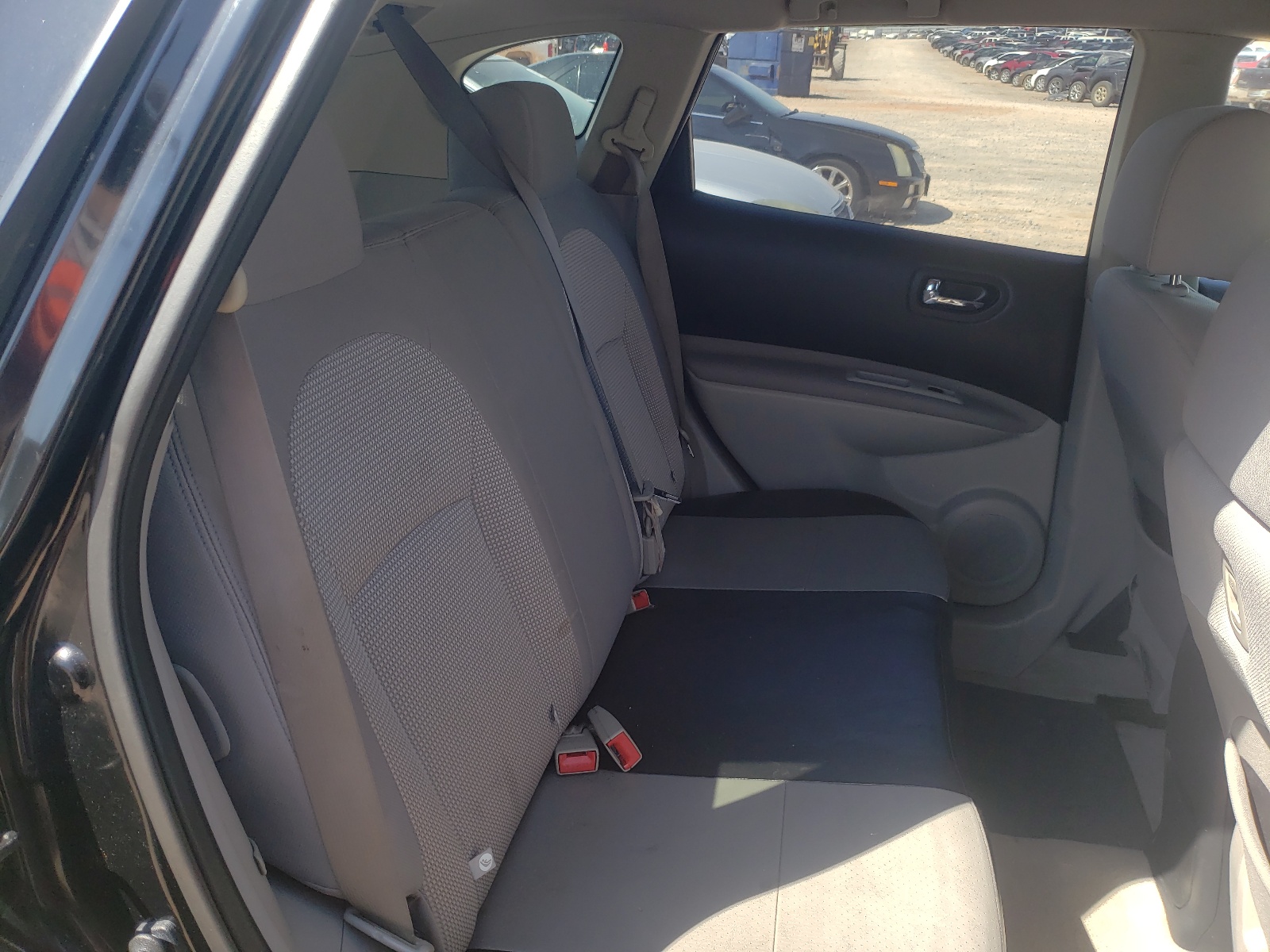 Photo 6 from auction – 2011 NISSAN ROGUE S with VIN JN8AS5MT4BW182788