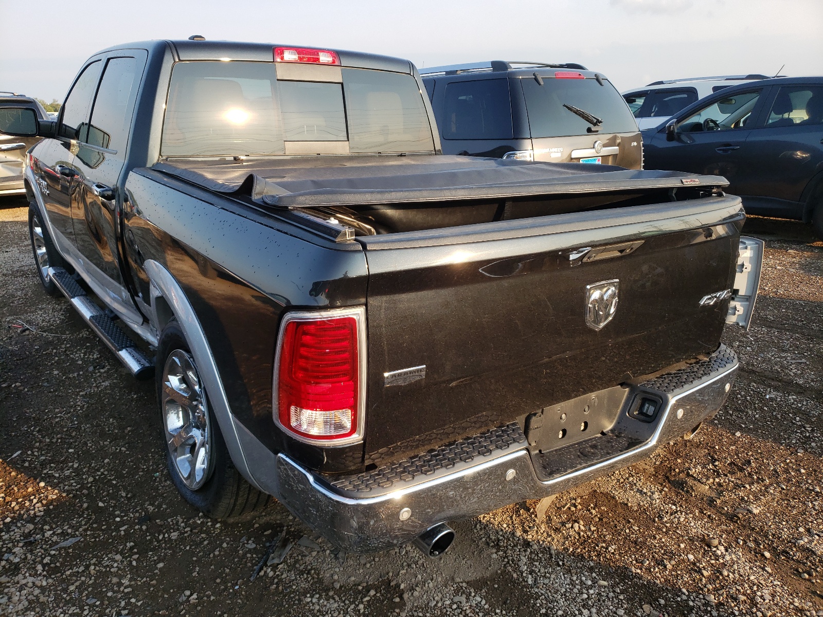 Foto 3 de la subasta – 2017 RAM 1500 LARAM con VIN 1C6RR7NT3HS501853