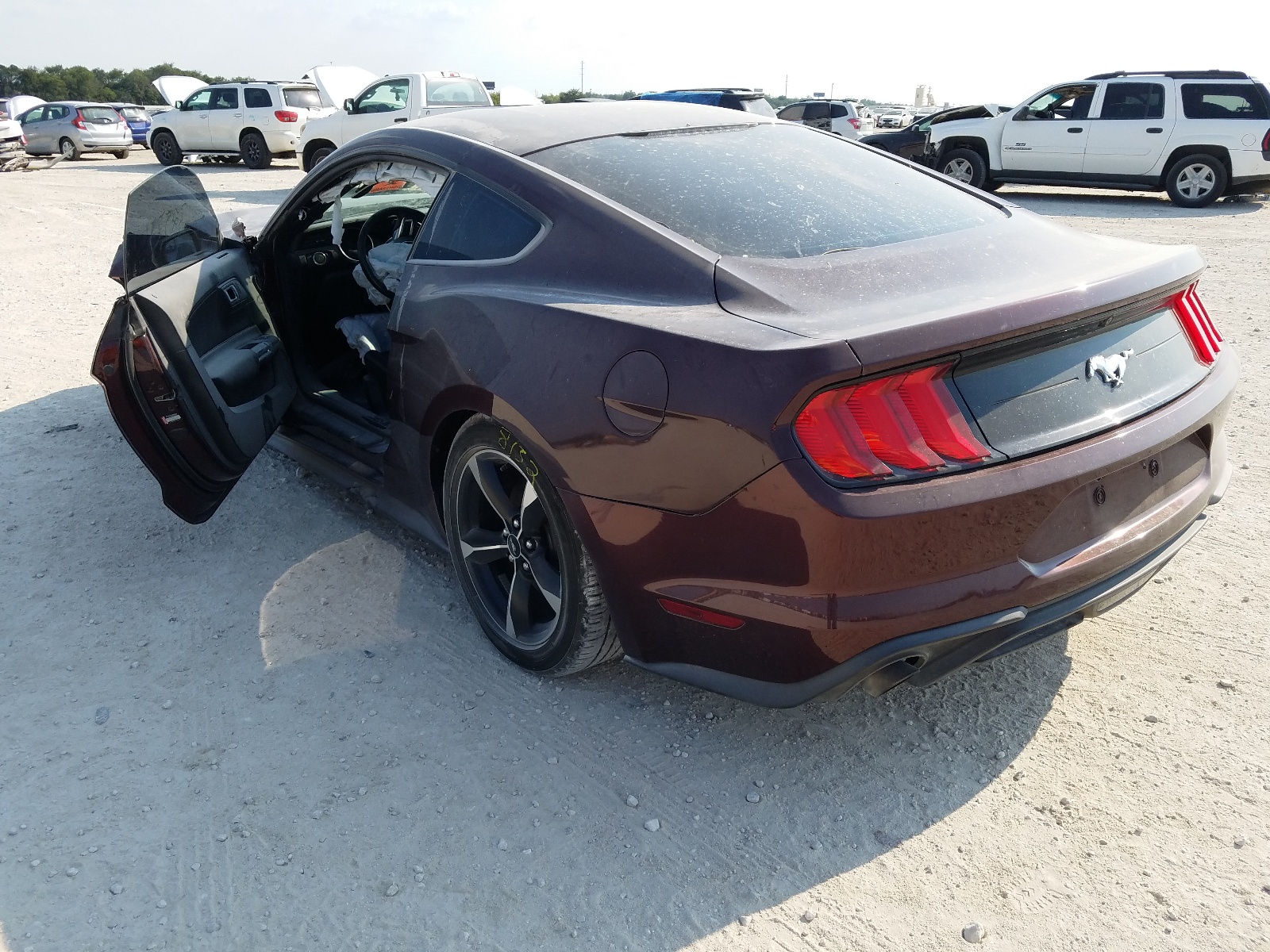 Photo 3 from auction – 2018 FORD MUSTANG with VIN 1FA6P8TH6J5175787
