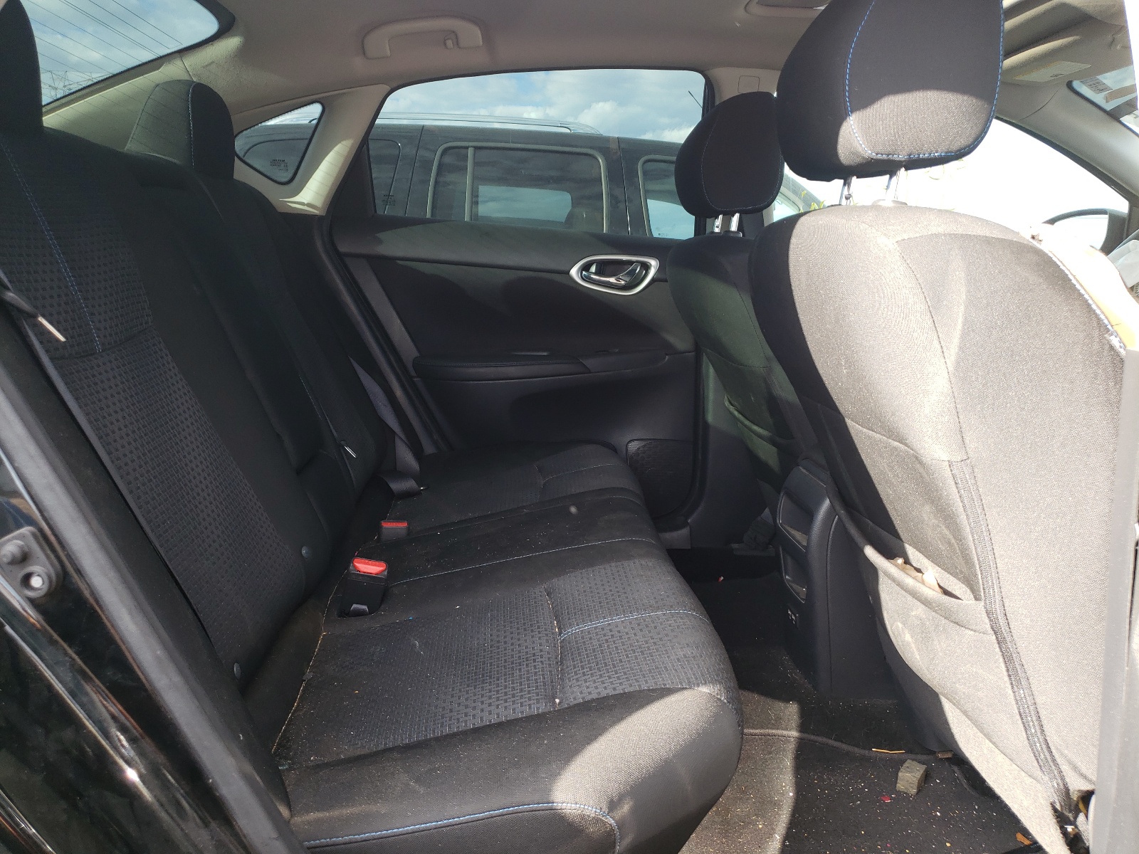 Photo 6 from auction – 2017 NISSAN SENTRA SR with VIN 3N1CB7AP4HY276231
