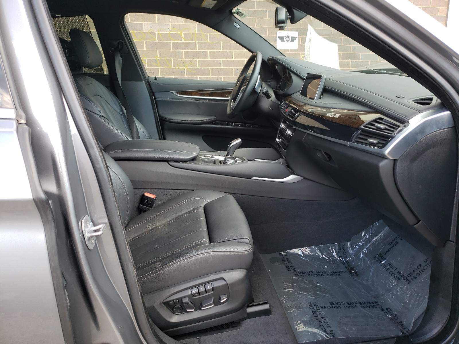 Photo 5 from auction – 2017 BMW X6 XDRIVE3 with VIN 5UXKU2C39H0U29582