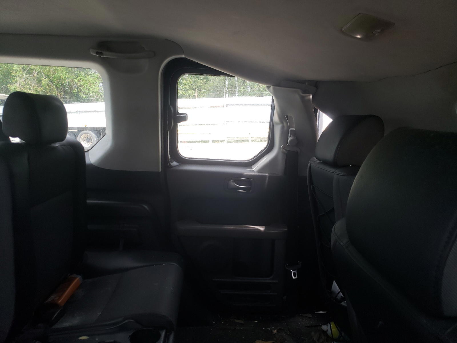 Photo 6 from auction – 2003 HONDA ELEMENT EX with VIN 5J6YH18533L007930
