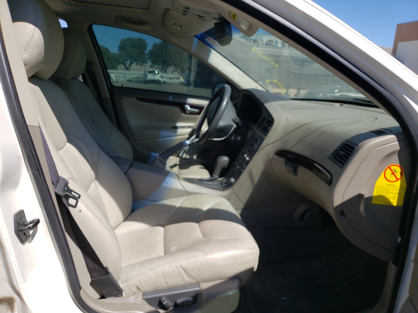 Photo 5 from auction – 2002 VOLVO S60 2.5T with VIN YV1RH58D622191901