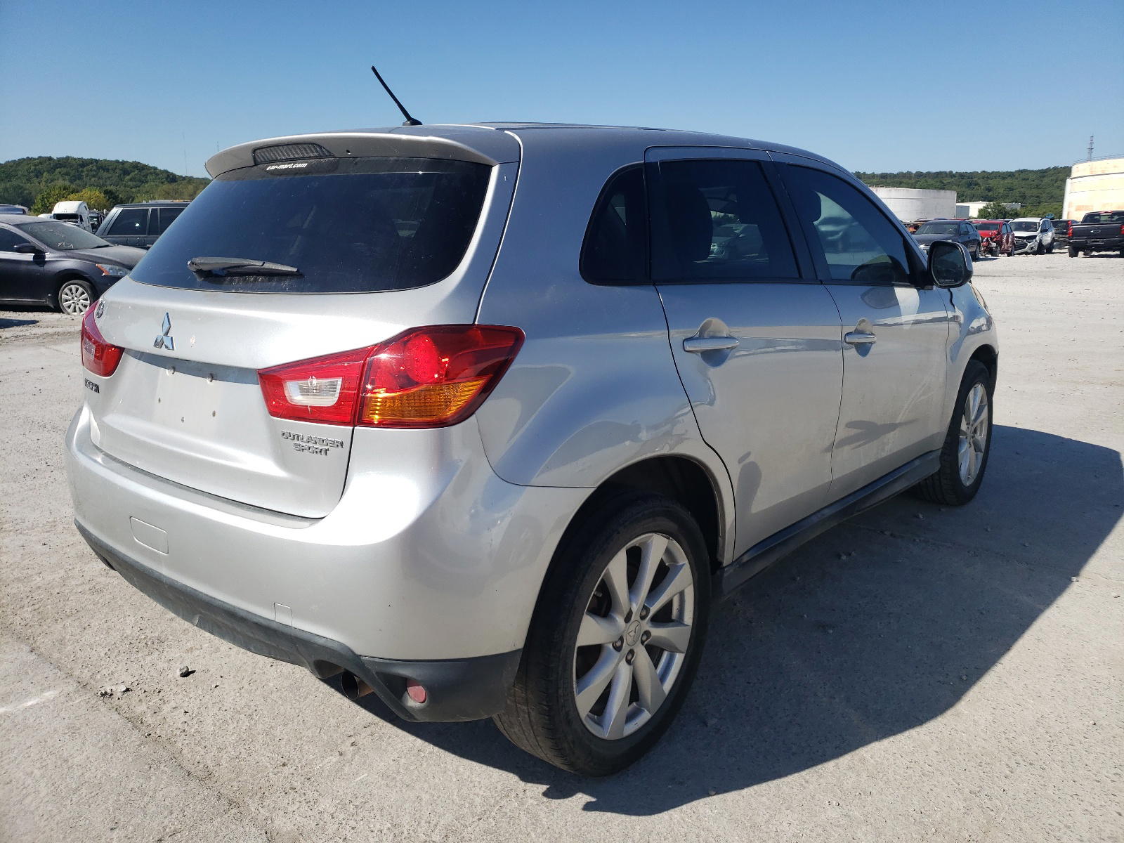 Photo 4 from auction – 2014 MITSUBISHI OUTLANDER with VIN 4A4AP3AU9EE018230