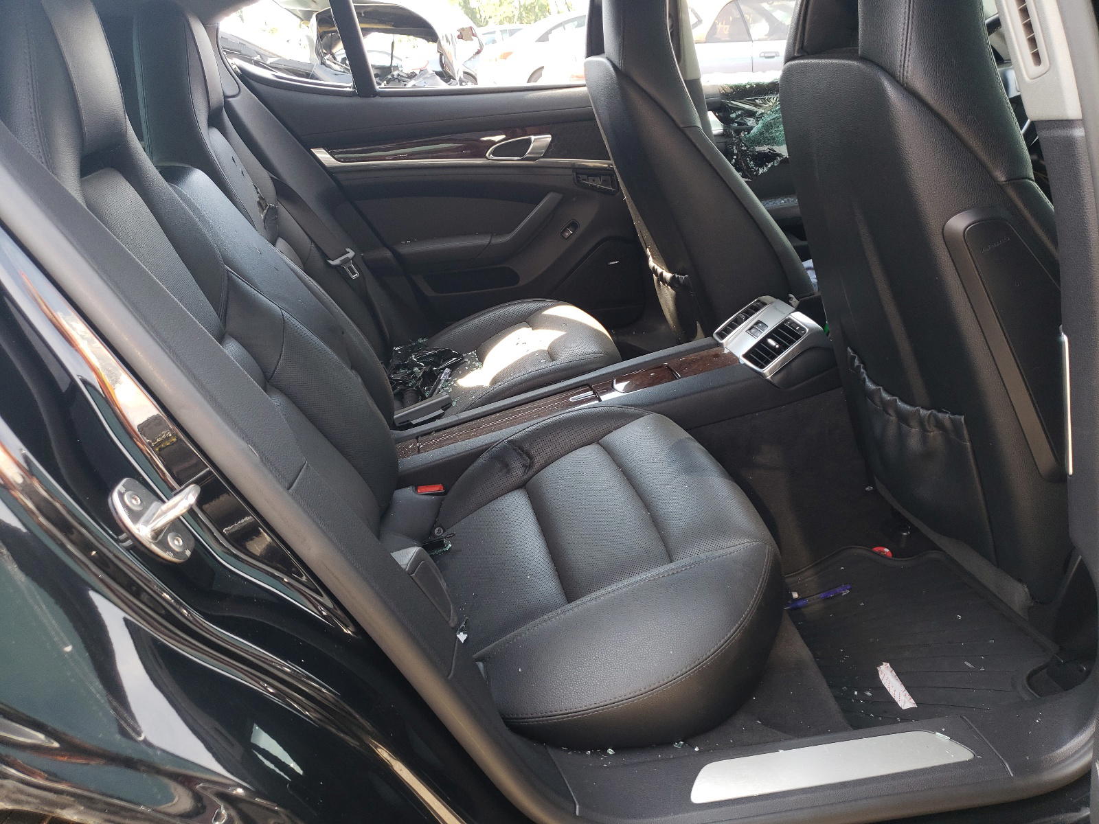 Photo 5 from auction – 2011 PORSCHE PANAMERA S with VIN WP0AB2A77BL060056