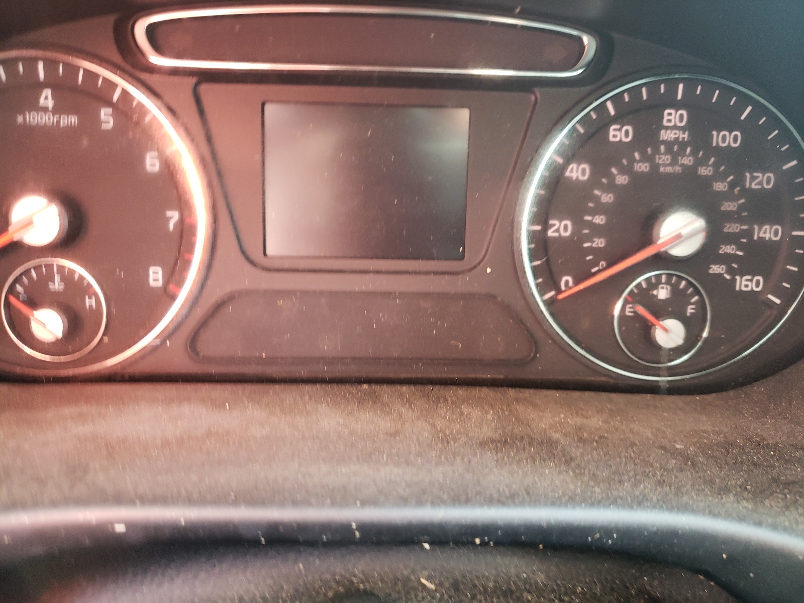 Photo 8 from auction – 2016 KIA SORENTO LX with VIN 5XYPGDA33GG089190