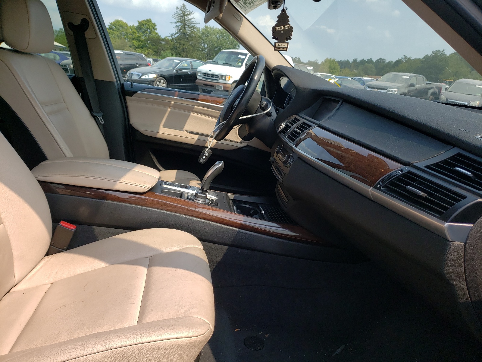 Photo 5 from auction – 2013 BMW X5 XDRIVE3 with VIN 5UXZW0C5XD0B93391