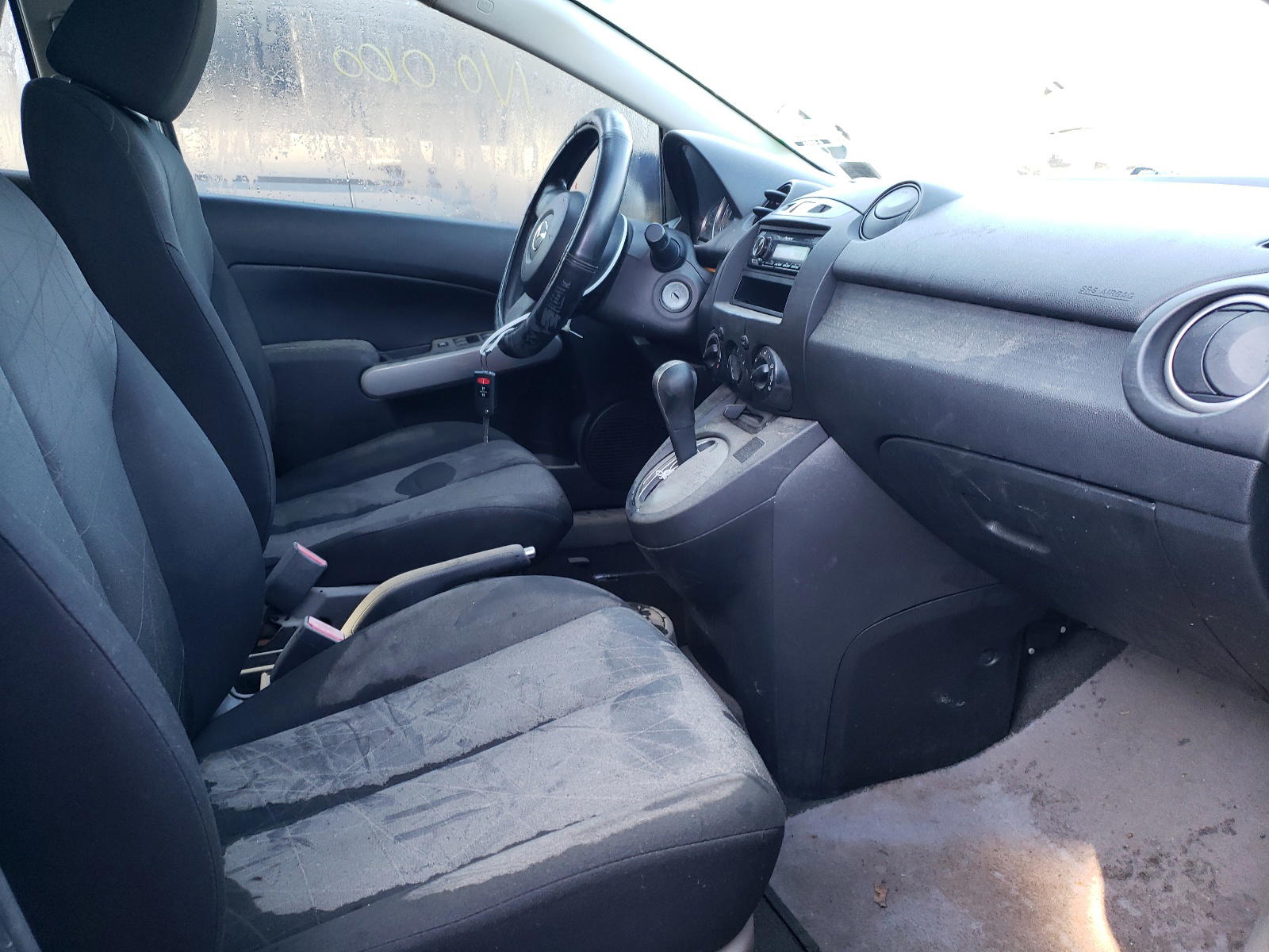 Photo 5 from auction – 2012 MAZDA MAZDA2 with VIN JM1DE1KZ9C0142954