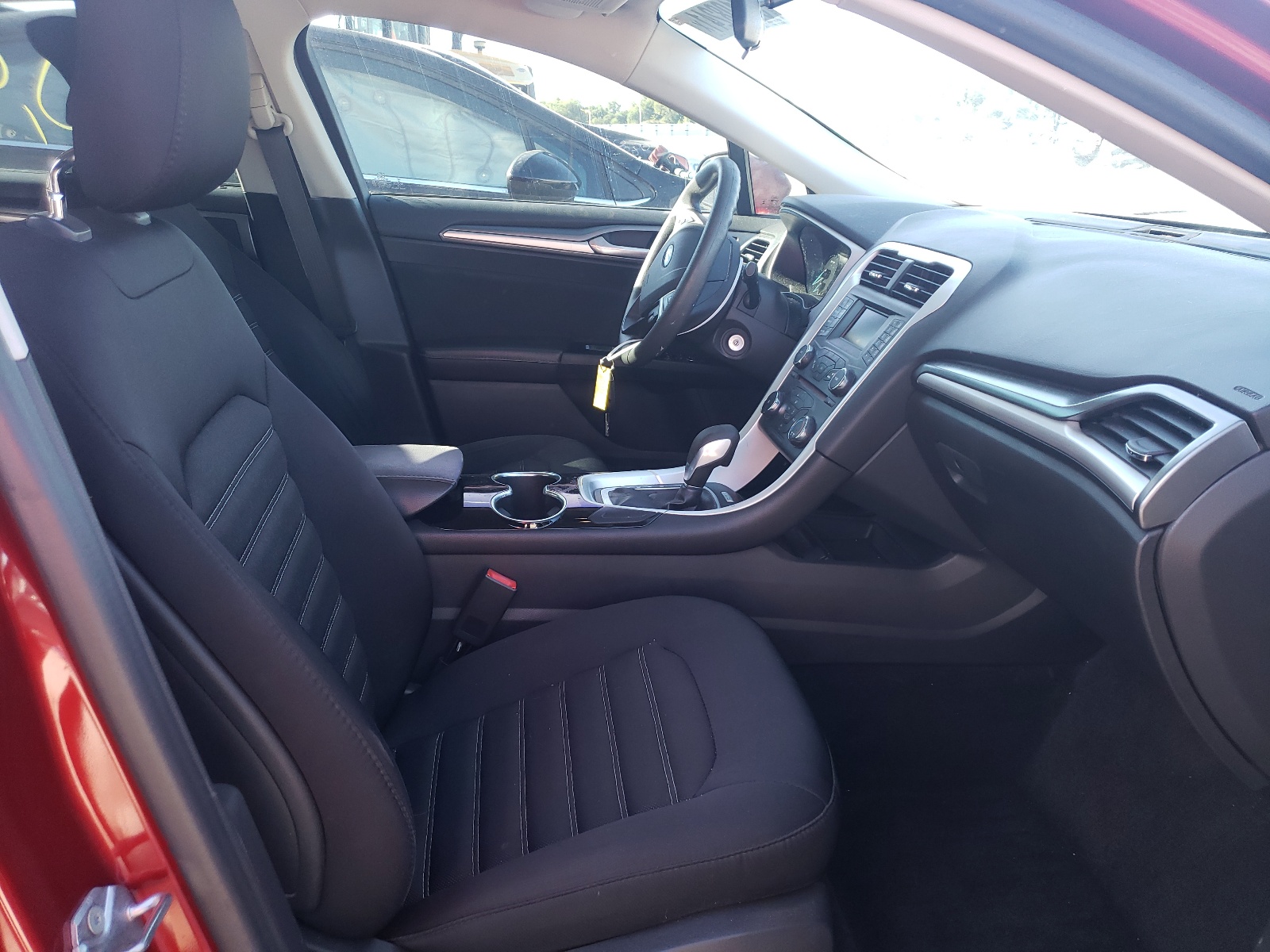 Photo 5 from auction – 2014 FORD FUSION SE with VIN 1FA6P0H7XE5395599
