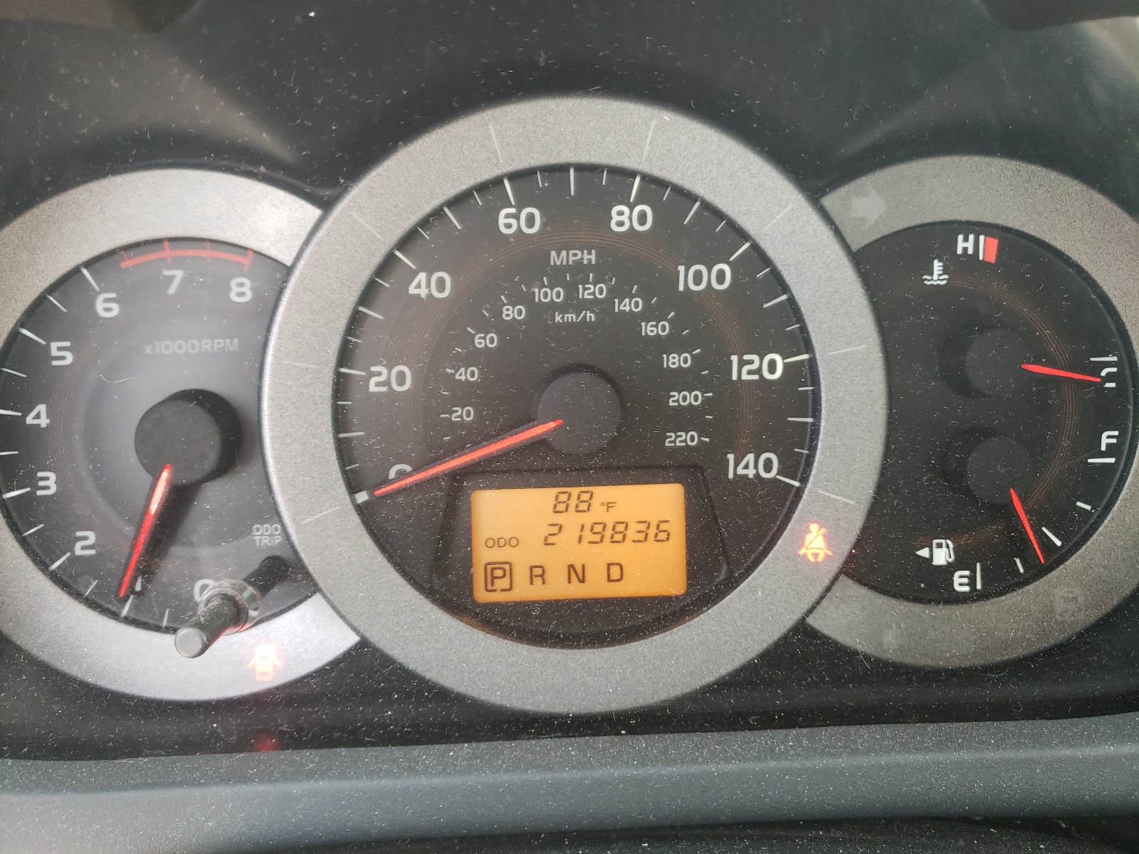 Photo 8 from auction – 2009 TOYOTA RAV4 with VIN JTMZF33V99D005881