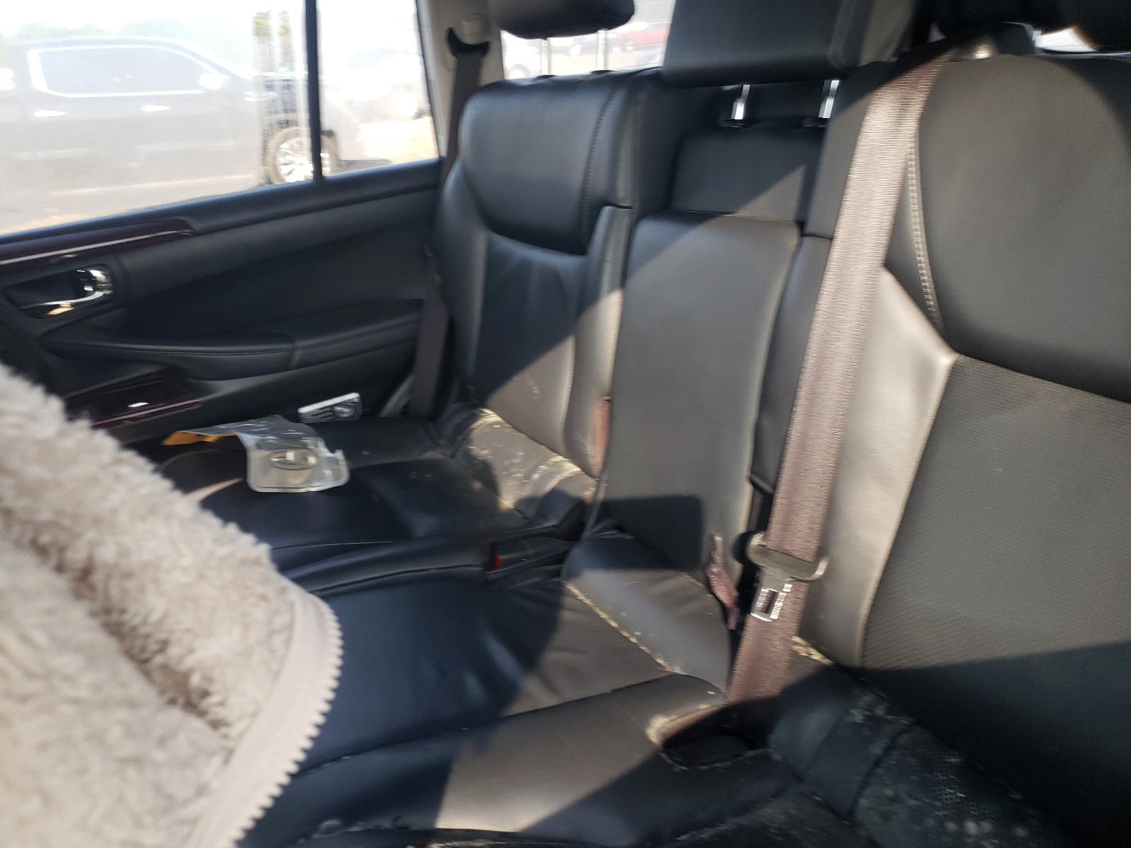 Photo 6 from auction – 2015 LEXUS LX 570 with VIN JTJHY7AX2F4173582