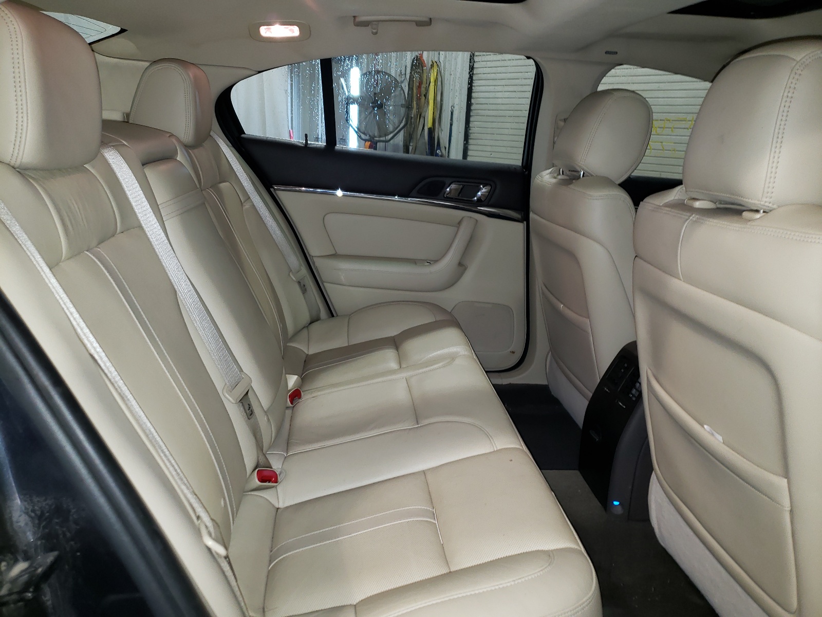 Photo 6 from auction – 2013 LINCOLN MKS with VIN 1LNHL9EKXDG607654
