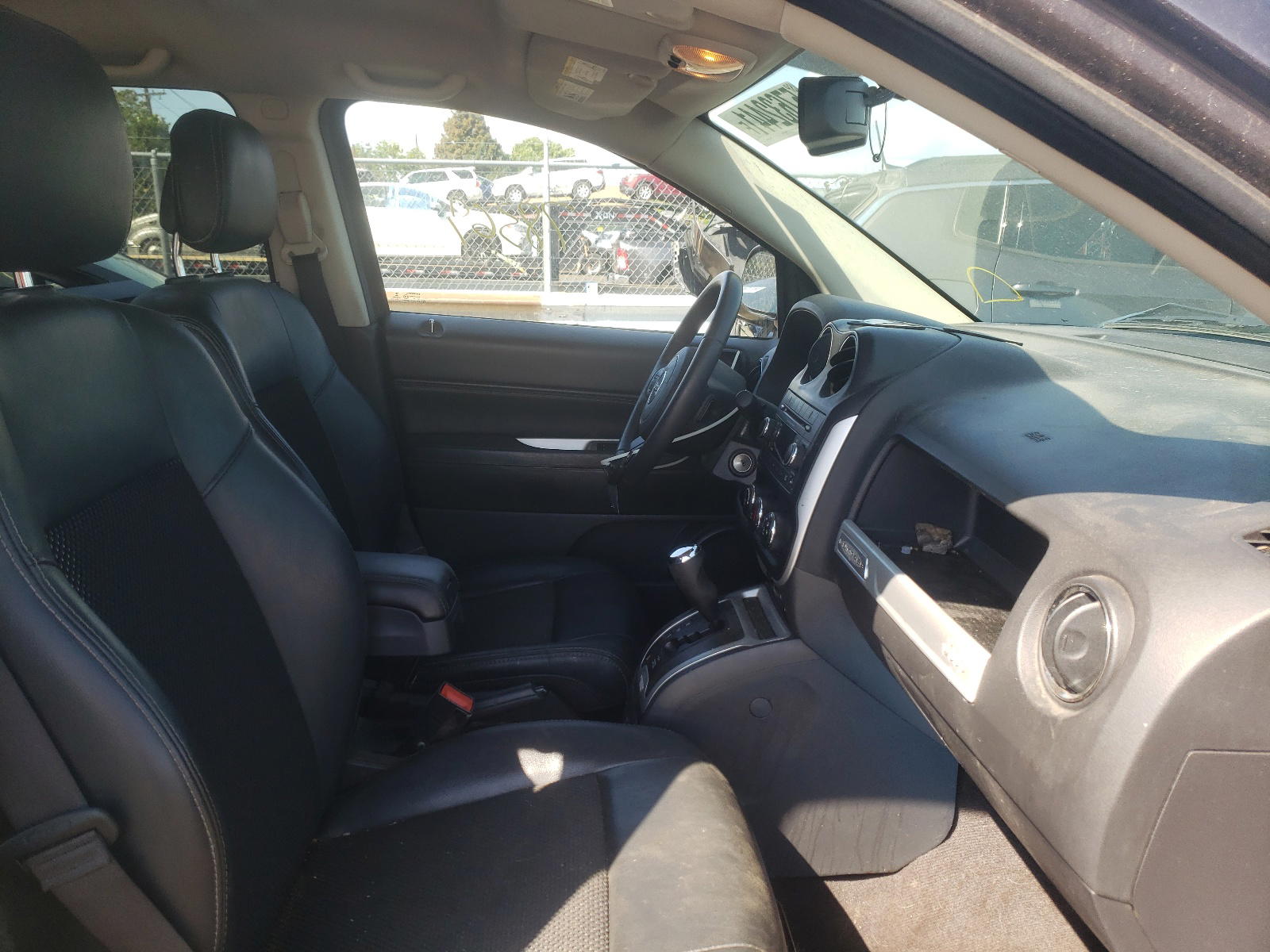 Photo 5 from auction – 2017 JEEP COMPASS LA with VIN 1C4NJCEBXHD198721