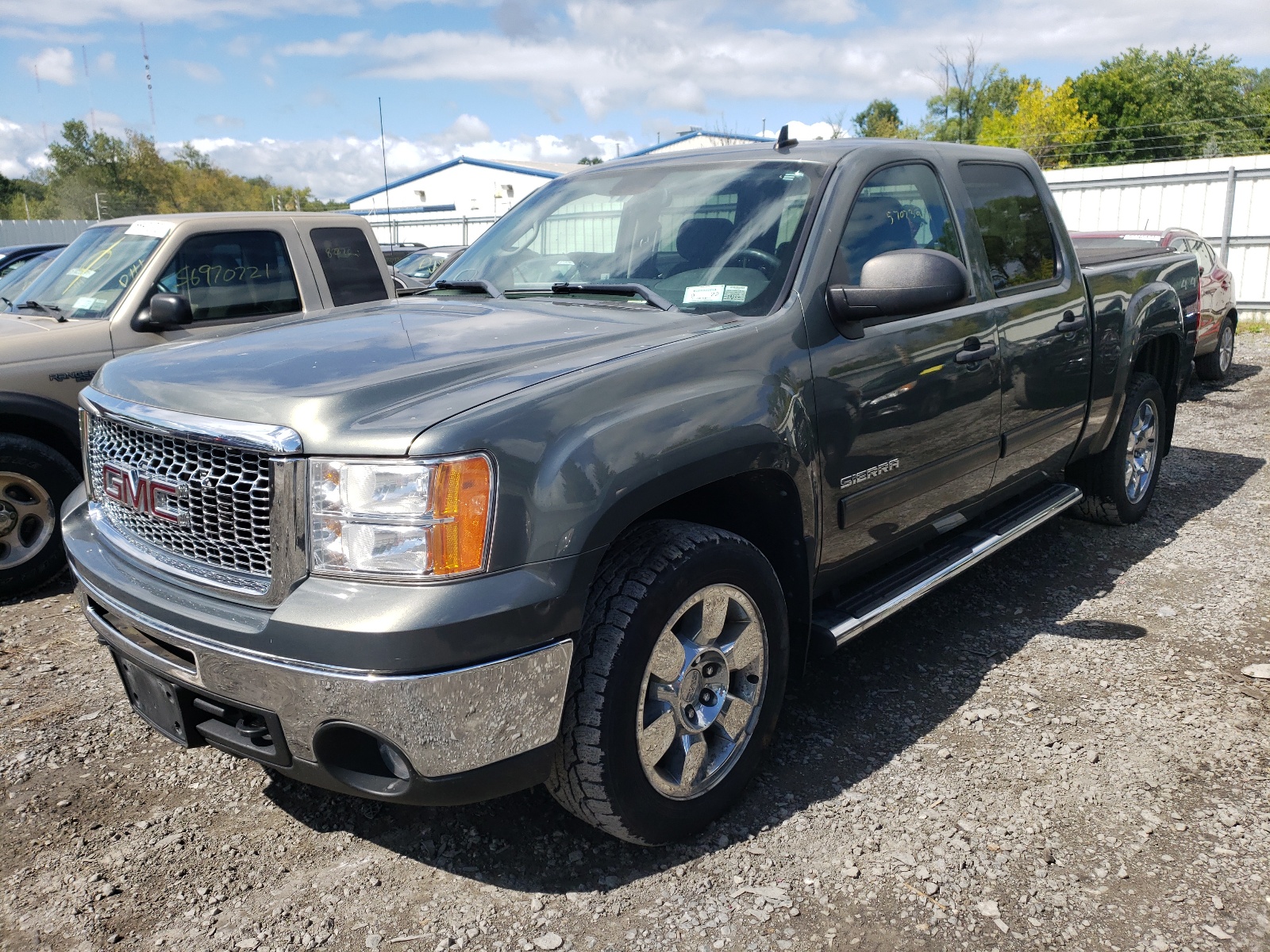 Photo 2 from auction – 2011 GMC SIERRA K15 with VIN 3GTP2VE39BG132696