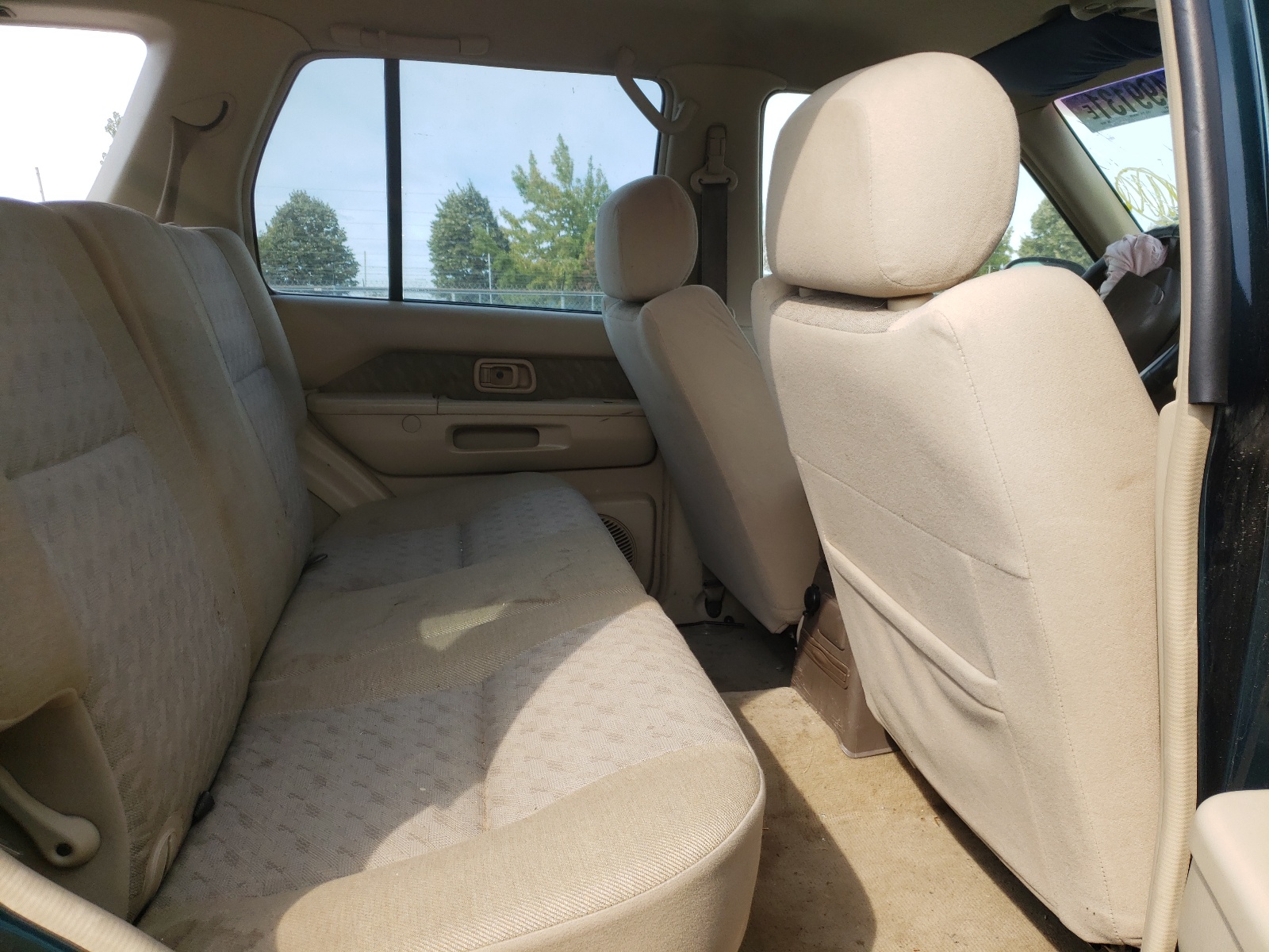 Photo 6 from auction – 1997 NISSAN PATHFINDER with VIN JN8AR05Y7VW160202