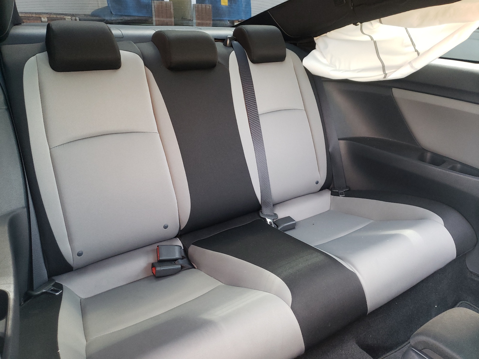 Photo 6 from auction – 2017 HONDA CIVIC LX with VIN 2HGFC4B00HH301401