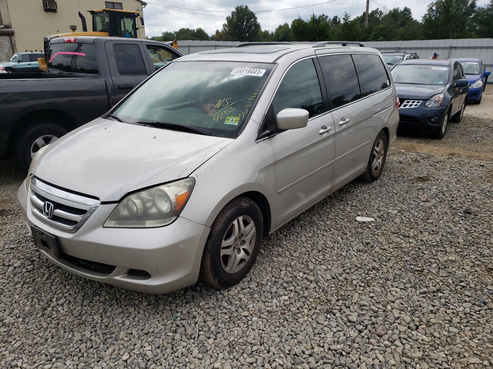 Photo 2 from auction – 2005 HONDA ODYSSEY EX with VIN 5FNRL38665B414255