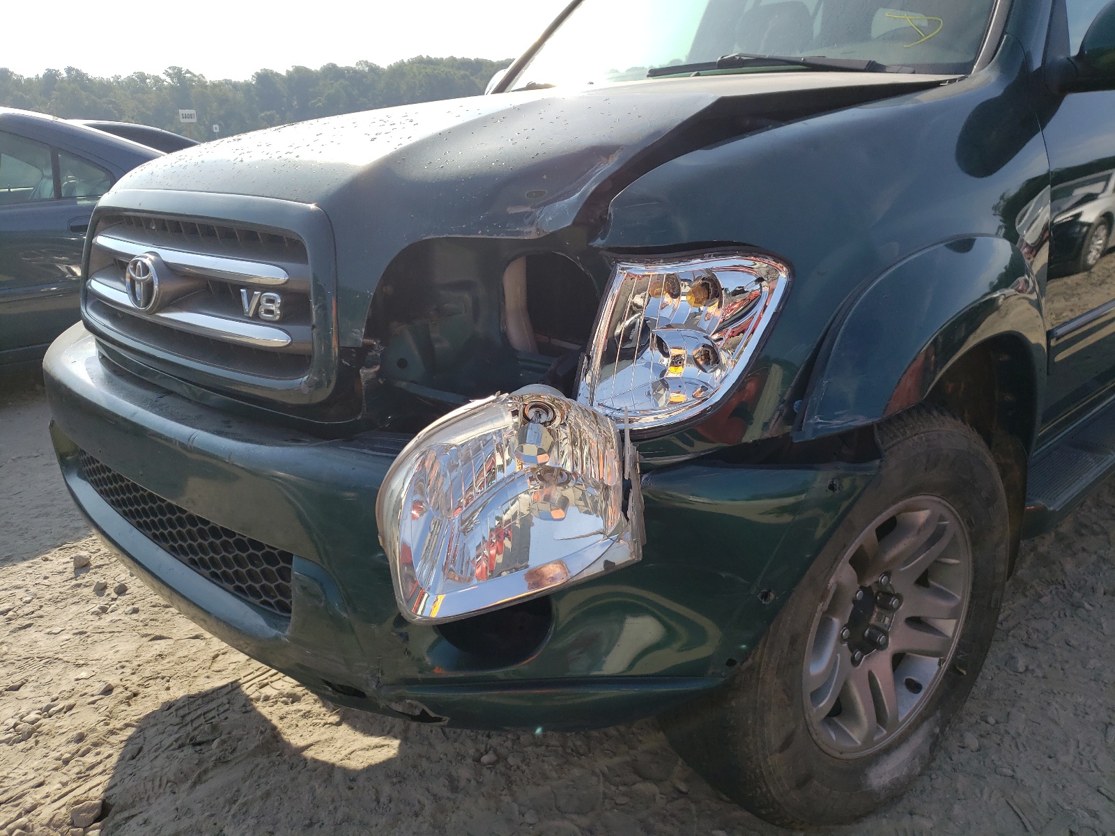 Photo 9 from auction – 2004 TOYOTA SEQUOIA LI with VIN 5TDBT48A44S224346