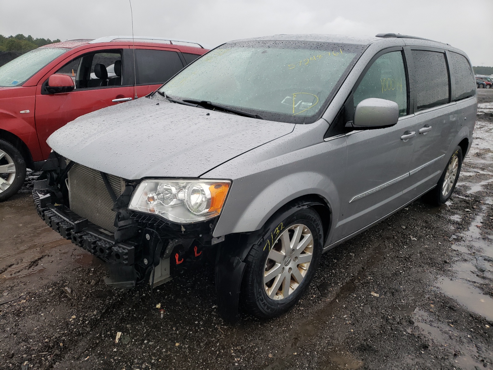 Photo 2 from auction – 2014 CHRYSLER TOWN & COU with VIN 2C4RC1BG1ER446413