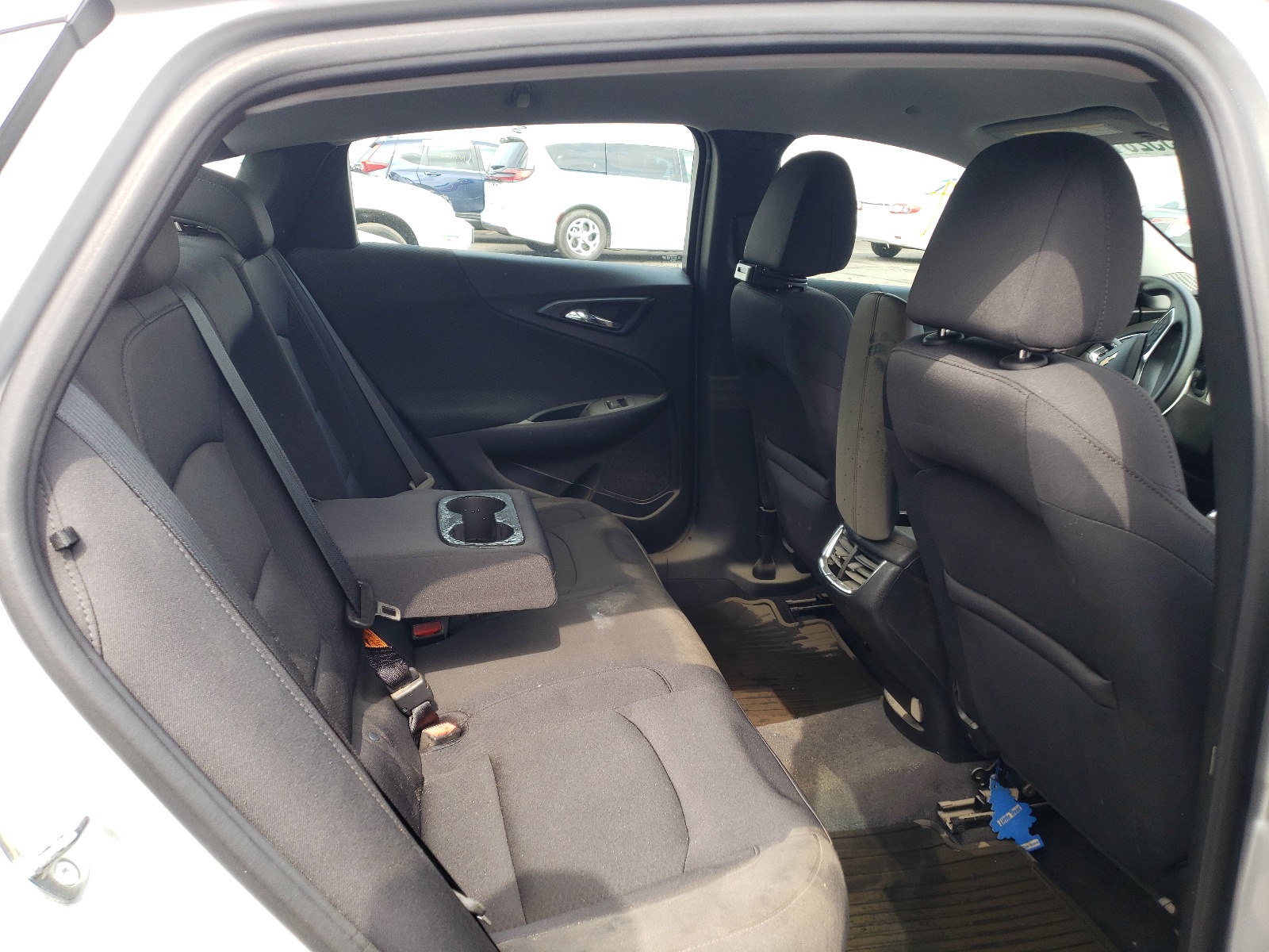 Photo 6 from auction – 2018 CHEVROLET MALIBU LT with VIN 1G1ZD5ST4JF112372