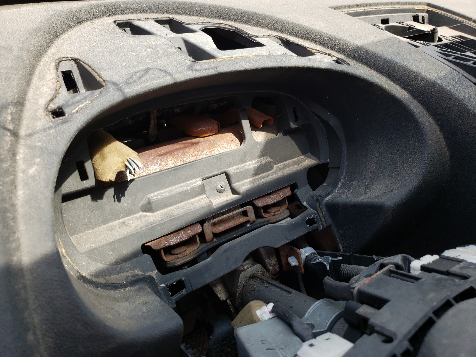 Photo 8 from auction – 2013 NISSAN ROGUE S with VIN JN8AS5MT5DW505166