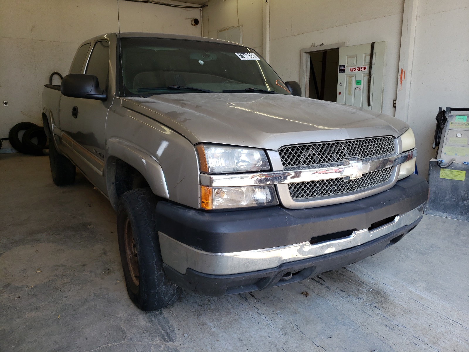 Zdjęcie 1 z aukcji – 2003 CHEVROLET SILVERADO z VIN 1GCHK29UX3E347518