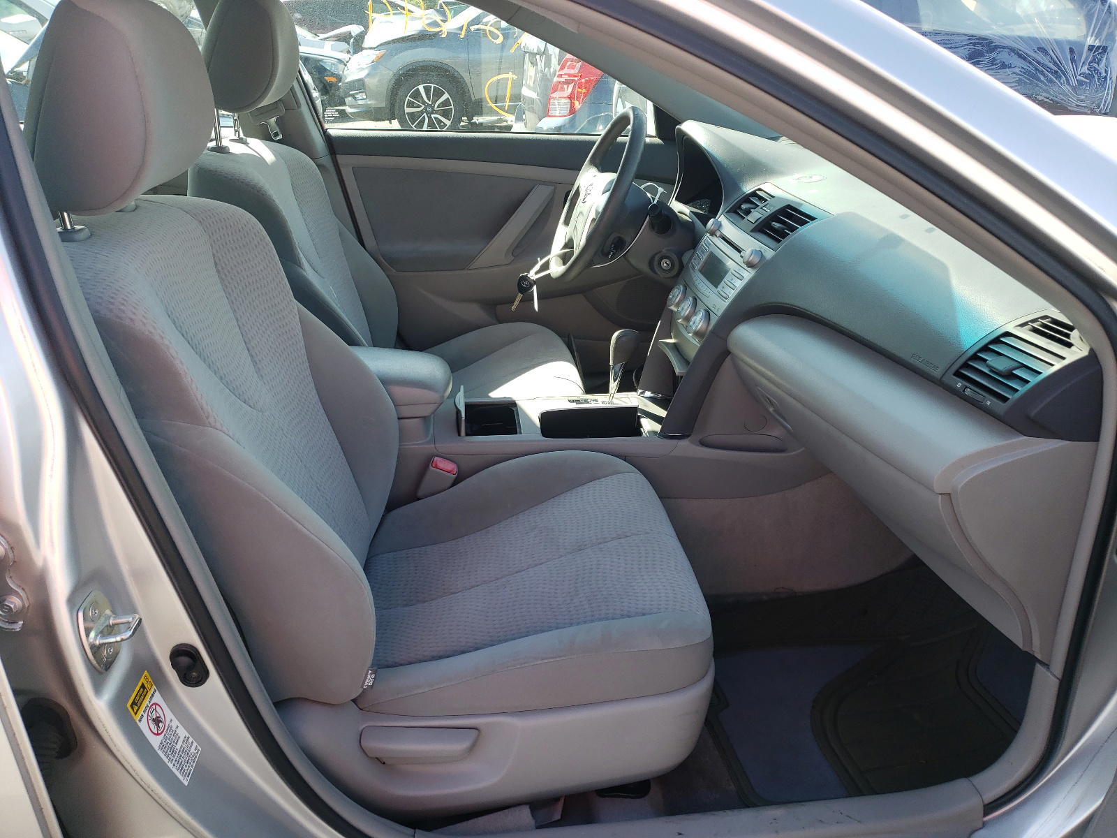 Photo 5 from auction – 2011 TOYOTA CAMRY BASE with VIN 4T1BF3EK1BU203490