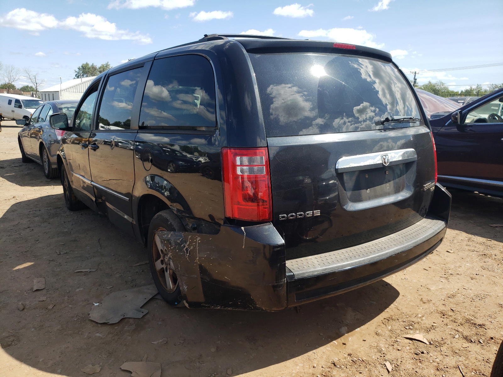 Photo 3 from auction – 2010 DODGE GRAND CARA with VIN 2D4RN5D10AR268128