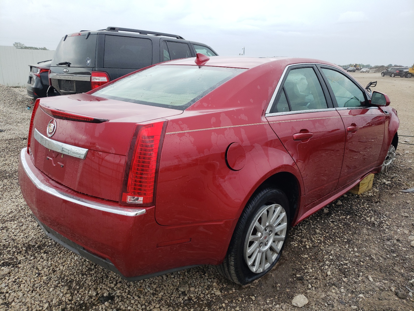 Photo 4 from auction – 2011 CADILLAC CTS LUXURY with VIN 1G6DH5EY2B0104629