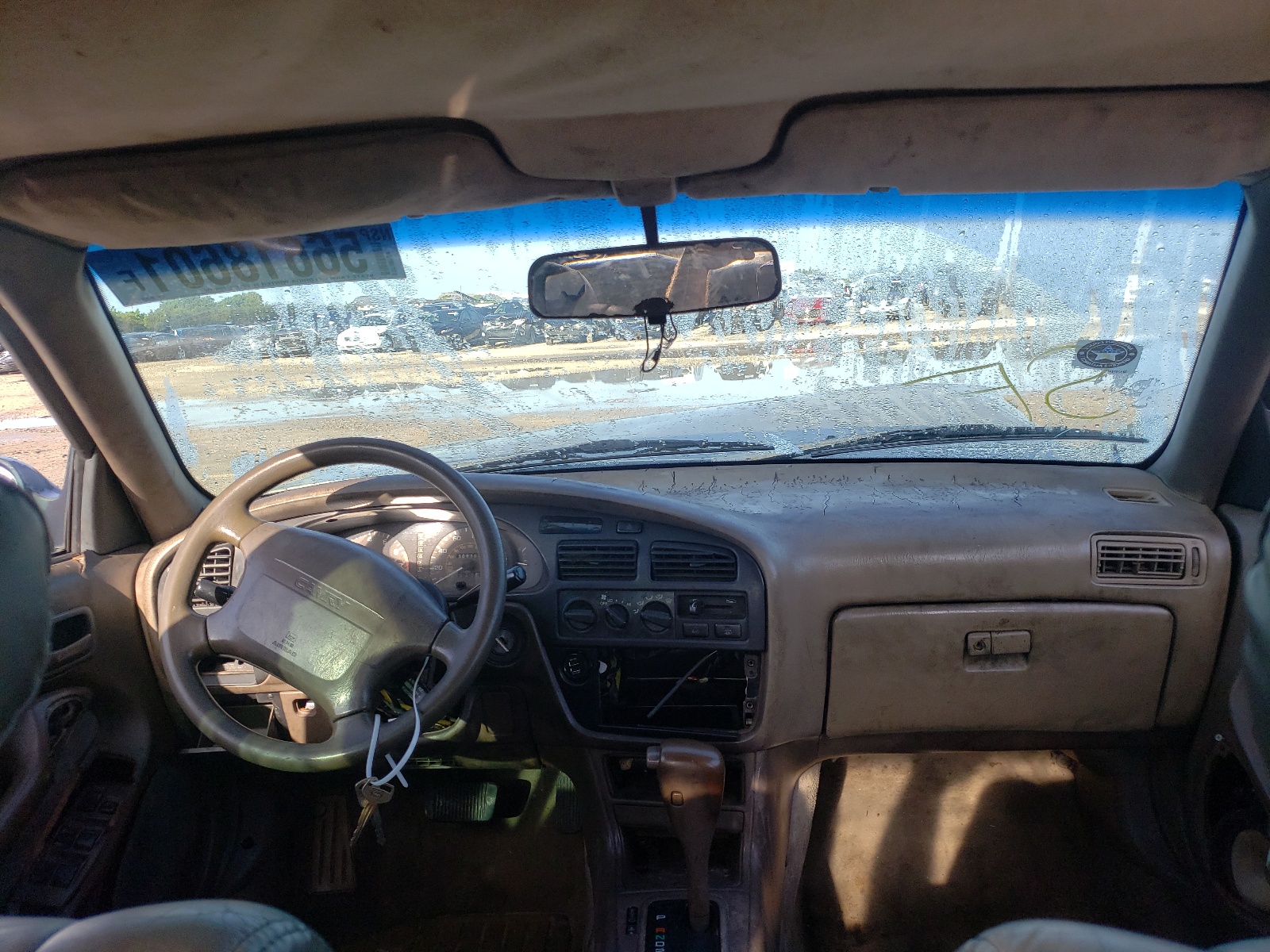 Photo 9 from auction – 1993 TOYOTA CAMRY/LE/X with VIN 4T1SK12E4PU302035
