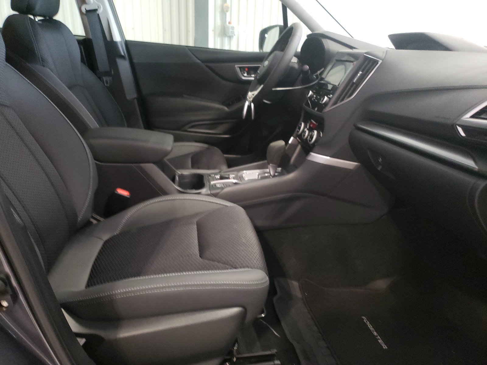 Photo 5 from auction – 2021 SUBARU FORESTER P with VIN JF2SKAJC4MH550361