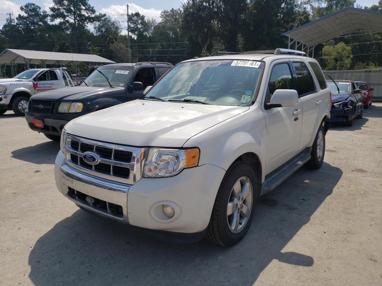 Photo 2 from auction – 2010 FORD ESCAPE LIM with VIN 1FMCU0EG5AKD42617