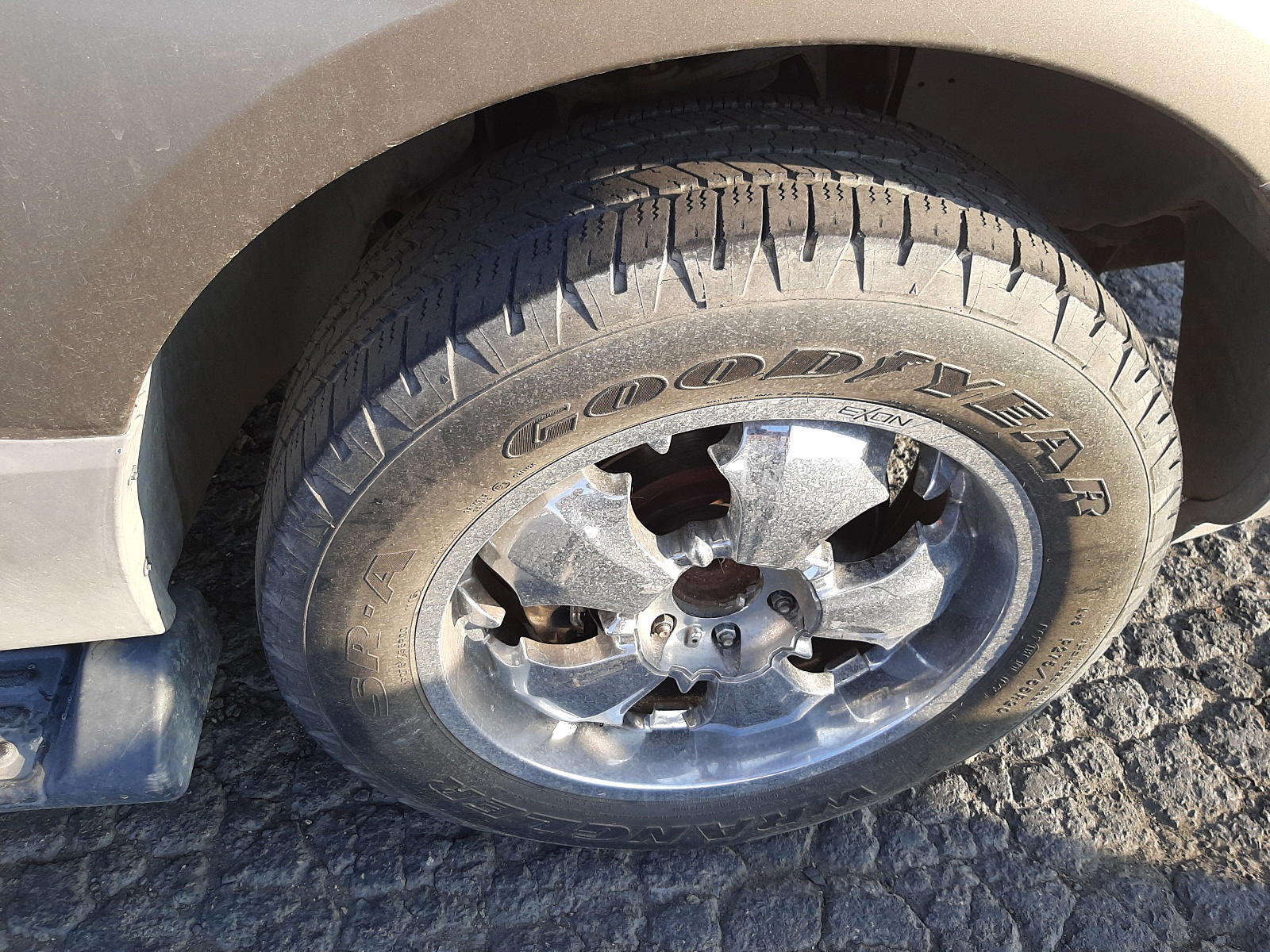 Photo 9 from auction – 2003 FORD EXPEDITION with VIN 1FMRU15W23LA87509