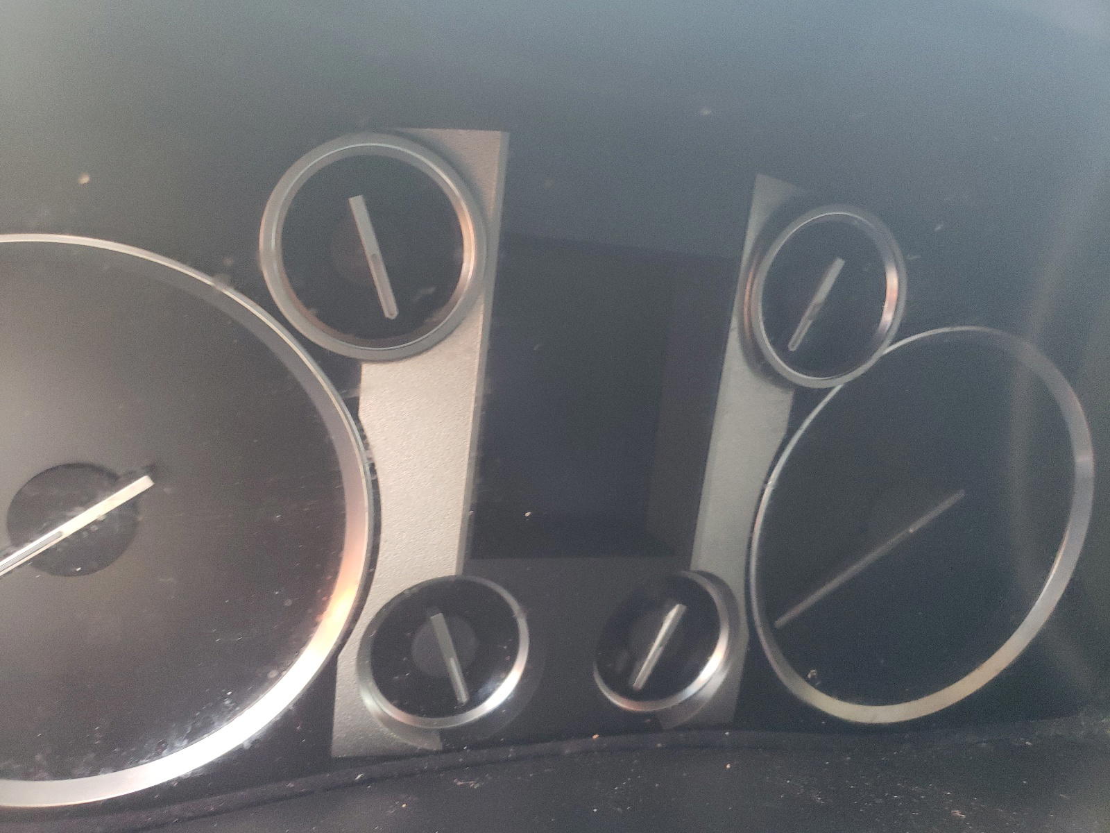Photo 8 from auction – 2015 LEXUS LX 570 with VIN JTJHY7AX2F4173582