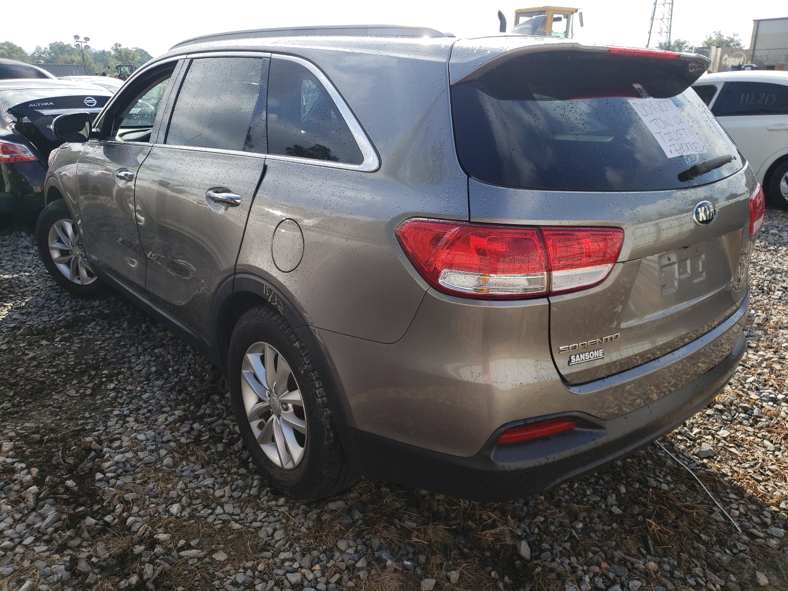 Photo 3 from auction – 2016 KIA SORENTO LX with VIN 5XYPGDA33GG089190