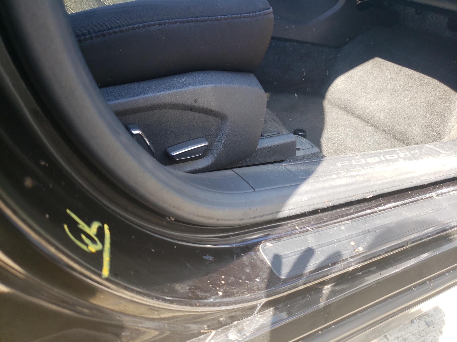 Photo 9 from auction – 2015 FORD FUSION SE with VIN 1FA6P0HD1F5131162