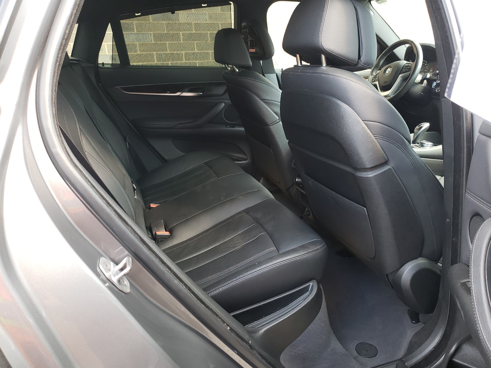 Photo 6 from auction – 2017 BMW X6 XDRIVE3 with VIN 5UXKU2C39H0U29582