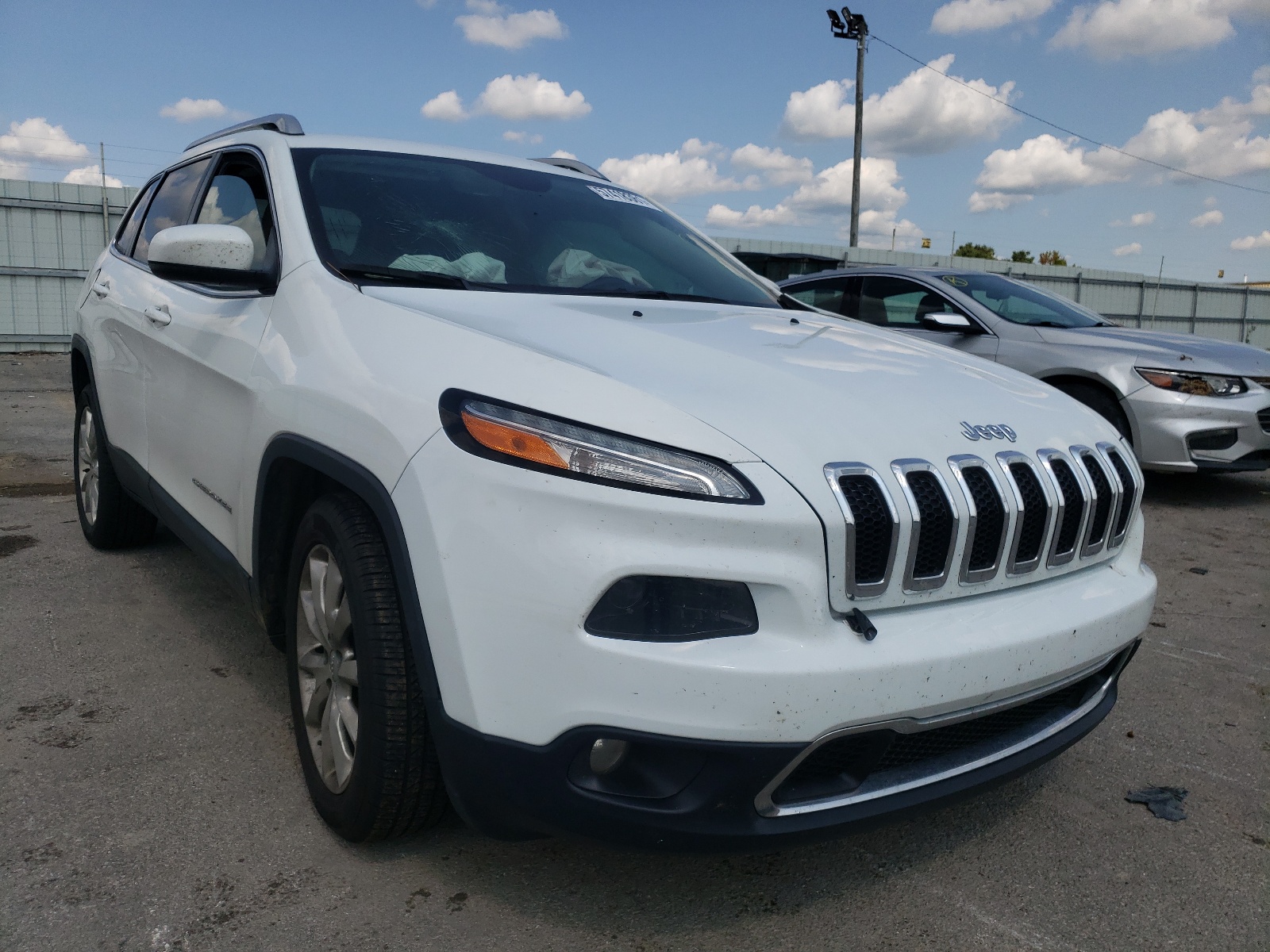 JEEP CHEROKEE L 2015 with VIN 1C4PJLDB3FW584876 - Photo from auction