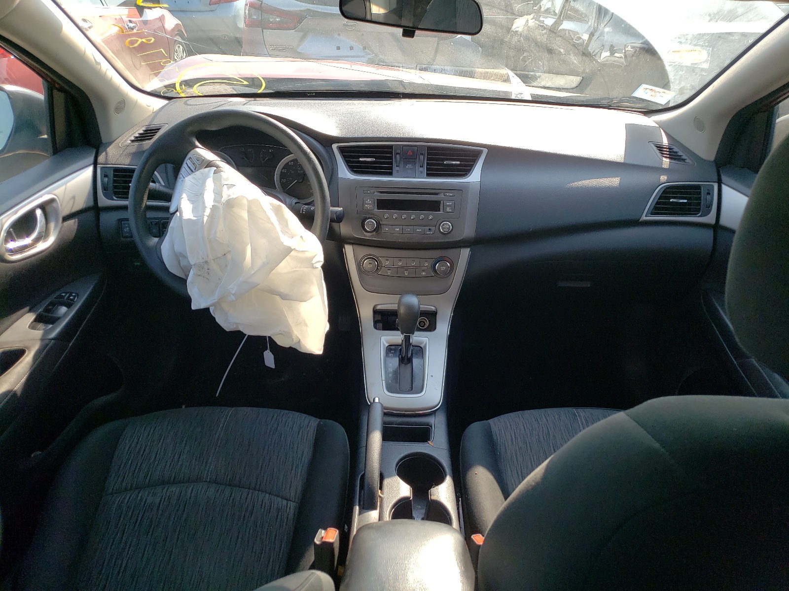 Photo 9 from auction – 2014 NISSAN SENTRA S with VIN 3N1AB7AP4EY243703