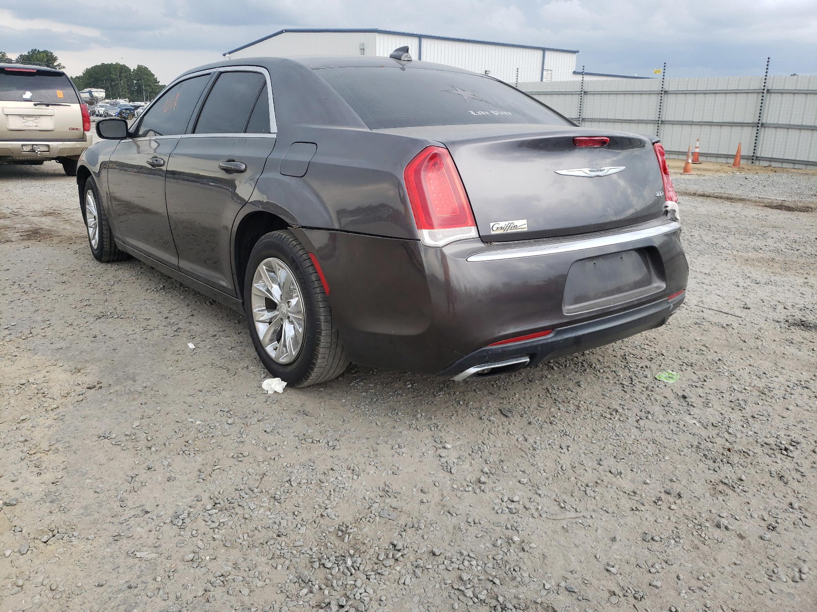 Photo 3 from auction – 2015 CHRYSLER 300 LIMITE with VIN 2C3CCAAG7FH755158