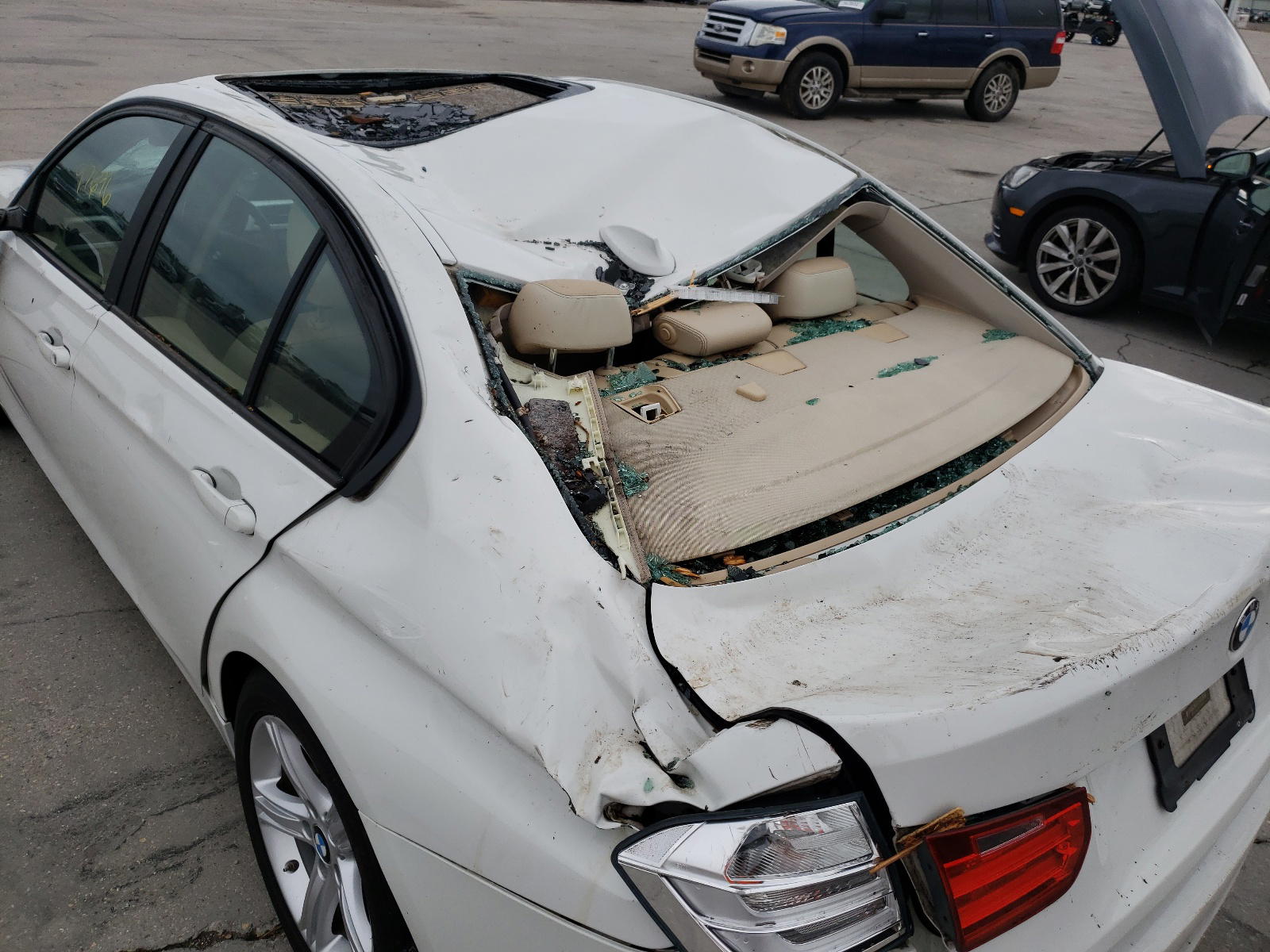 Photo 9 from auction – 2013 BMW 328 I with VIN WBA3A5C58DF357280