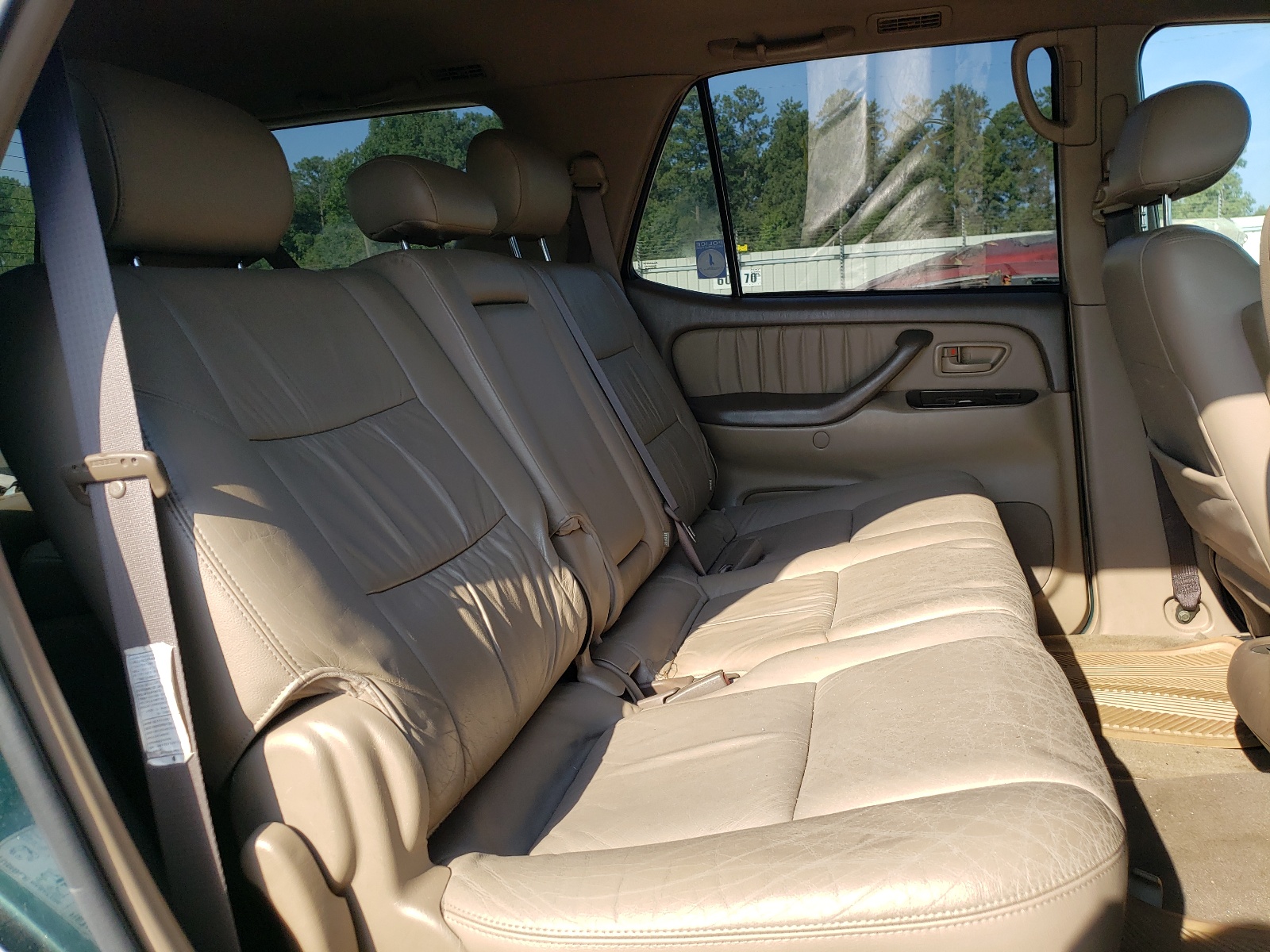 Photo 6 from auction – 2004 TOYOTA SEQUOIA LI with VIN 5TDBT48A44S224346