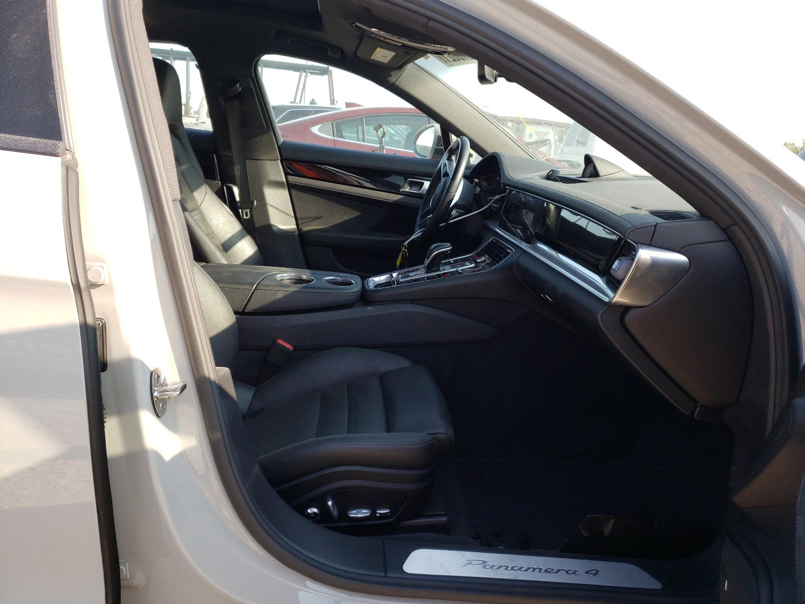 Photo 5 from auction – 2018 PORSCHE PANAMERA 4 with VIN WP0AA2A74JL109926