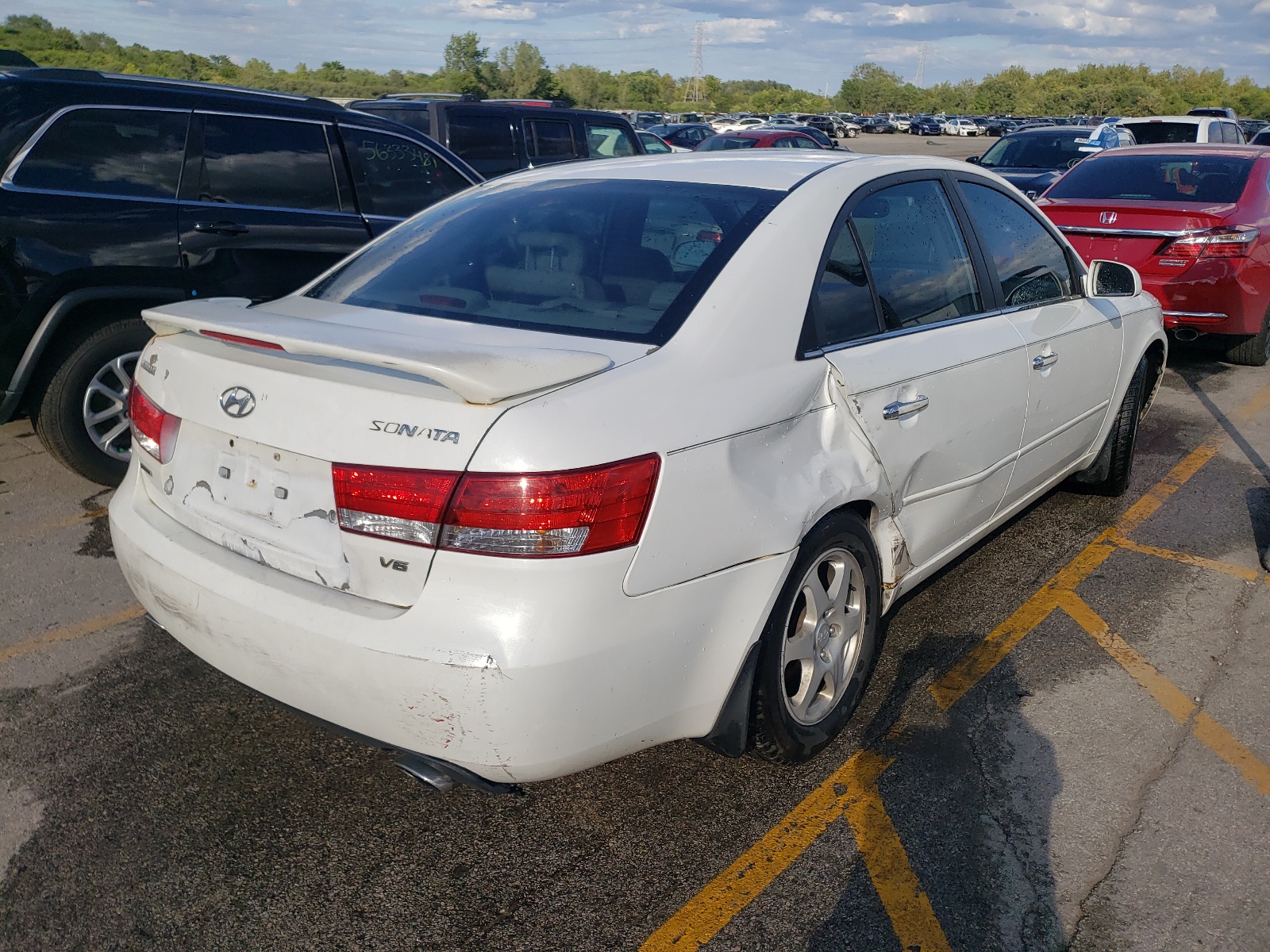 Photo 4 from auction – 2007 HYUNDAI SONATA SE with VIN 5NPEU46F57H155458