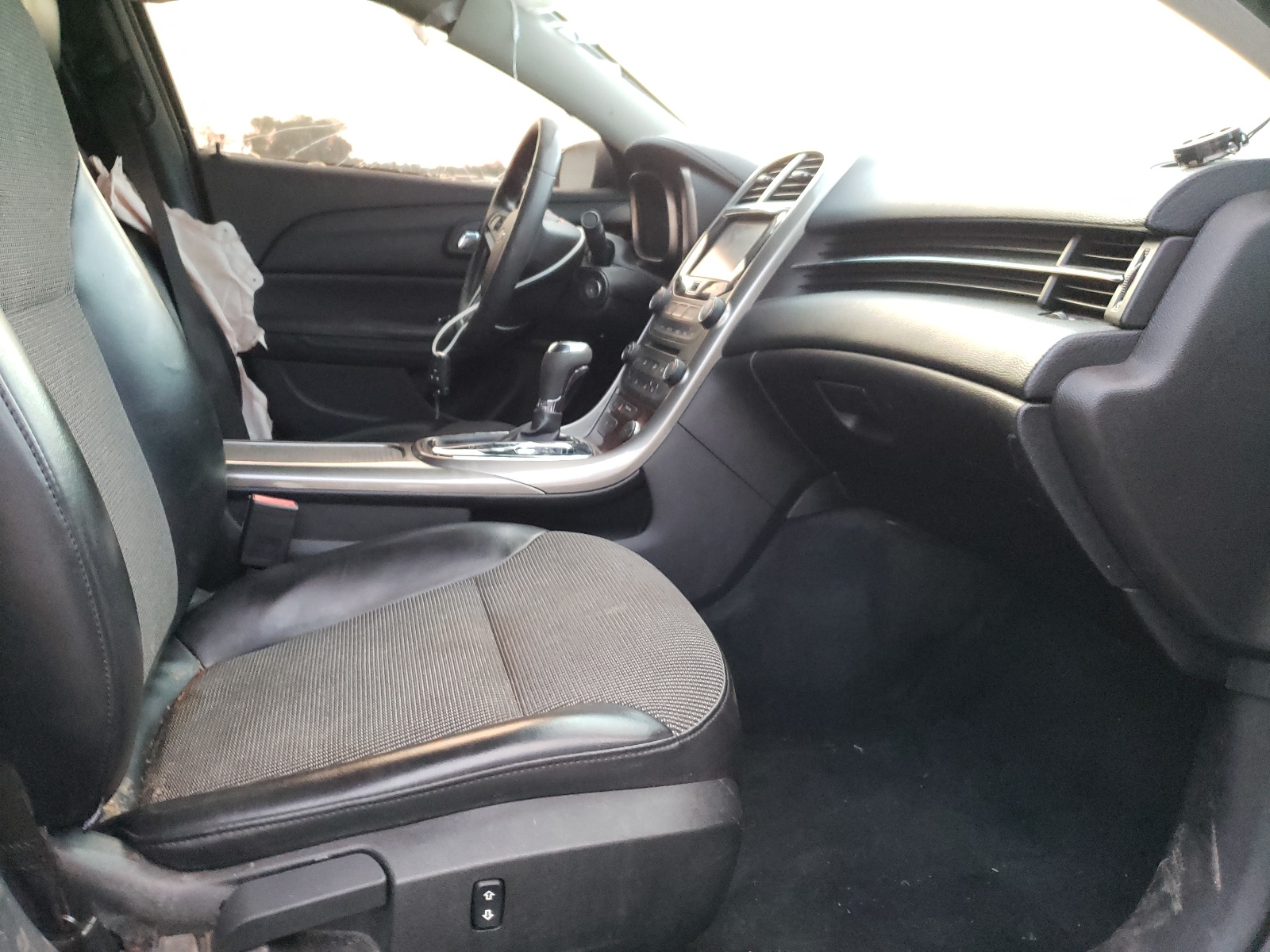 Photo 5 from auction – 2013 CHEVROLET MALIBU 1LT with VIN 1G11C5SA7DF267341