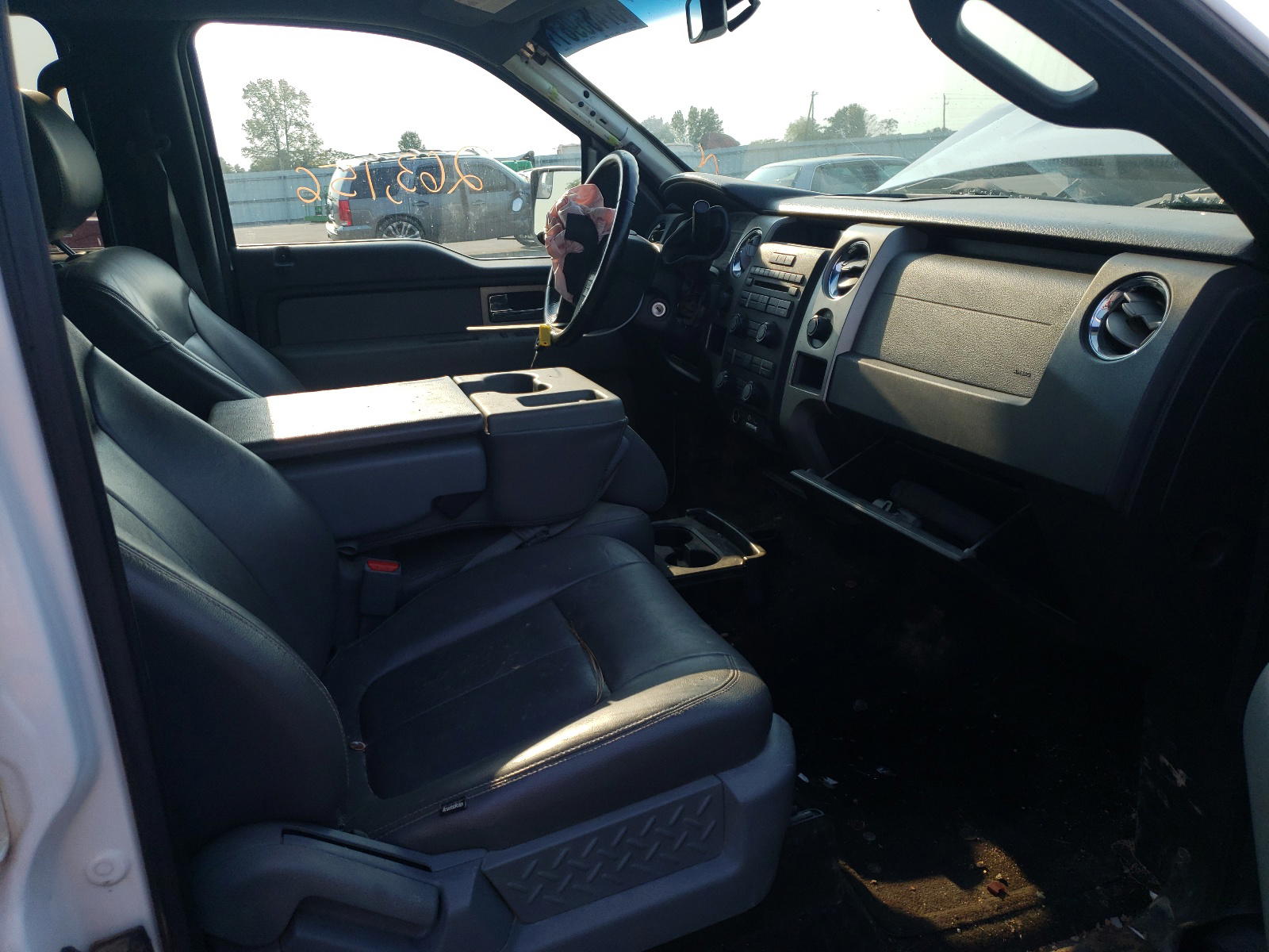 Photo 5 from auction – 2011 FORD F150 SUPER with VIN 1FTFW1ET6BFB87908