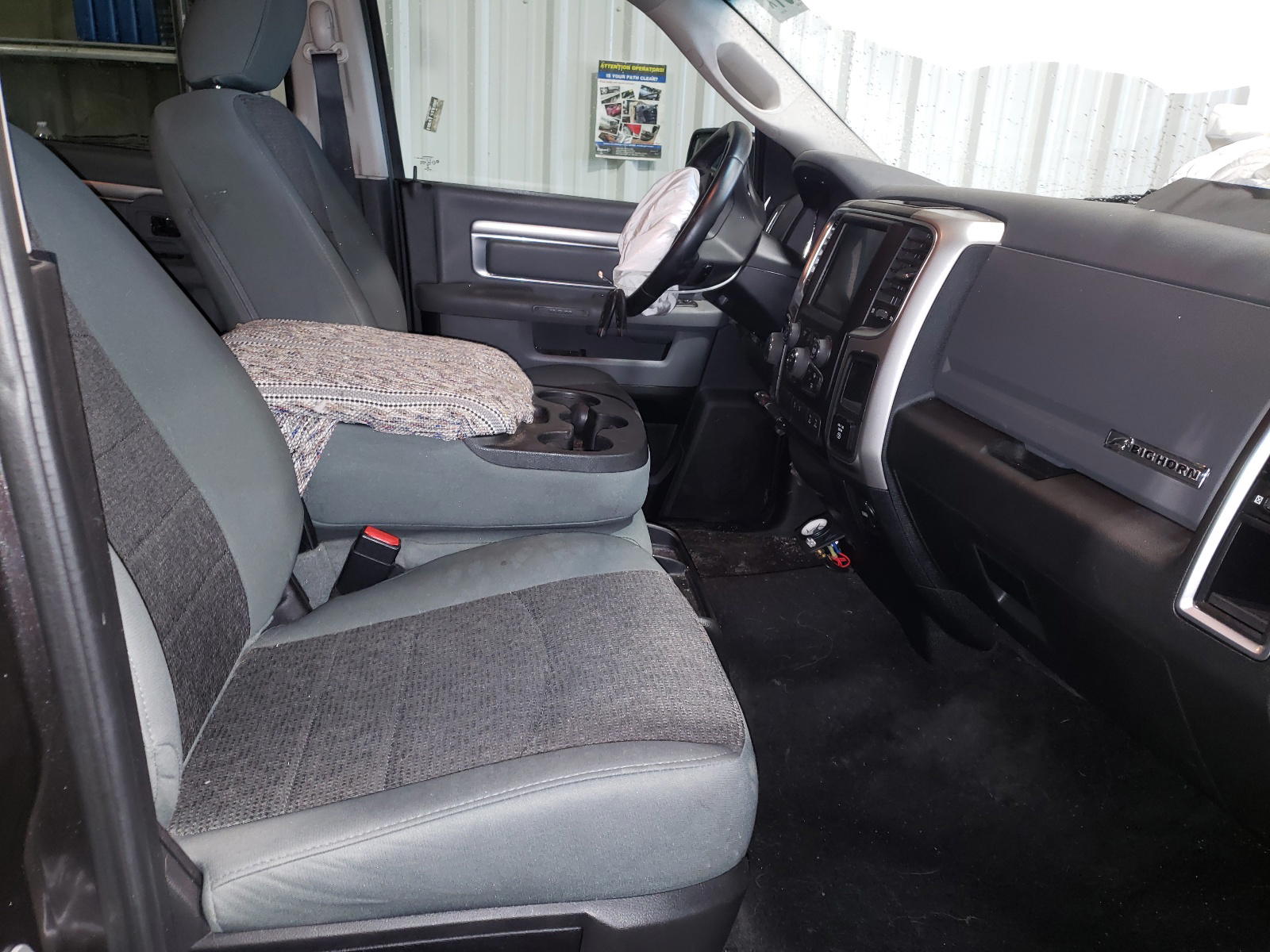 Photo 5 from auction – 2016 RAM 1500 SLT with VIN 3C6RR7LTXGG256252