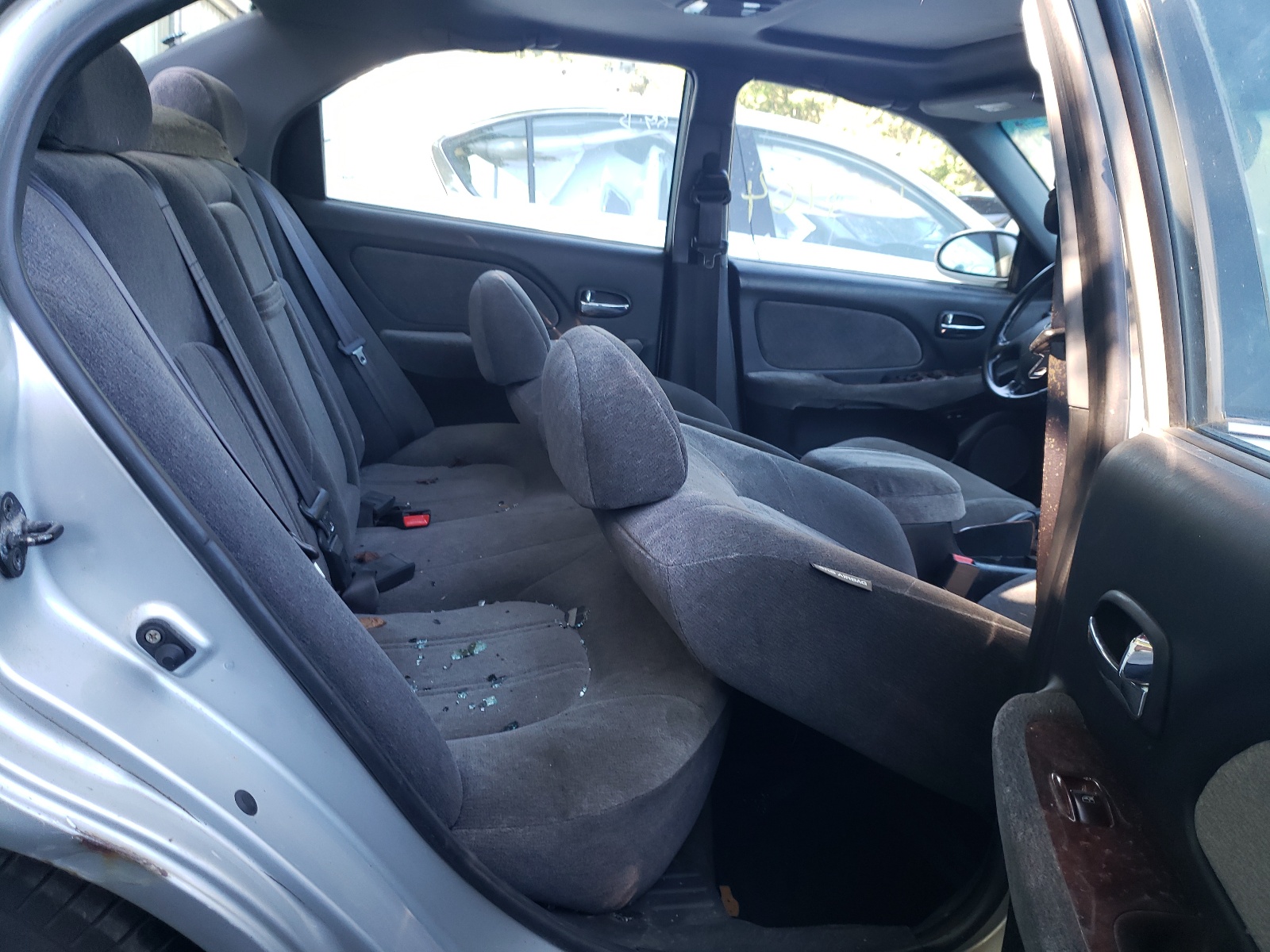 Photo 6 from auction – 2005 HYUNDAI SONATA GLS with VIN KMHWF35H95A144071