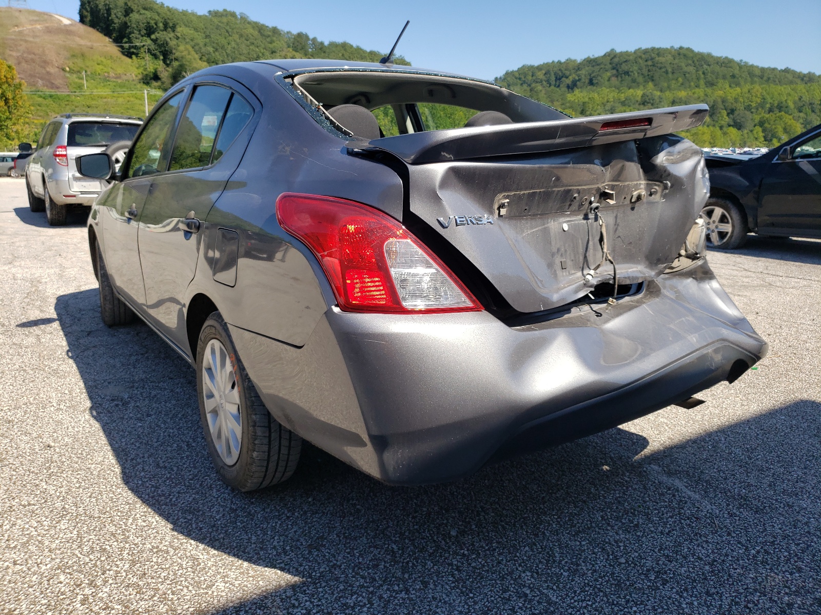 Photo 3 from auction – 2018 NISSAN VERSA S with VIN 3N1CN7AP9JL818434